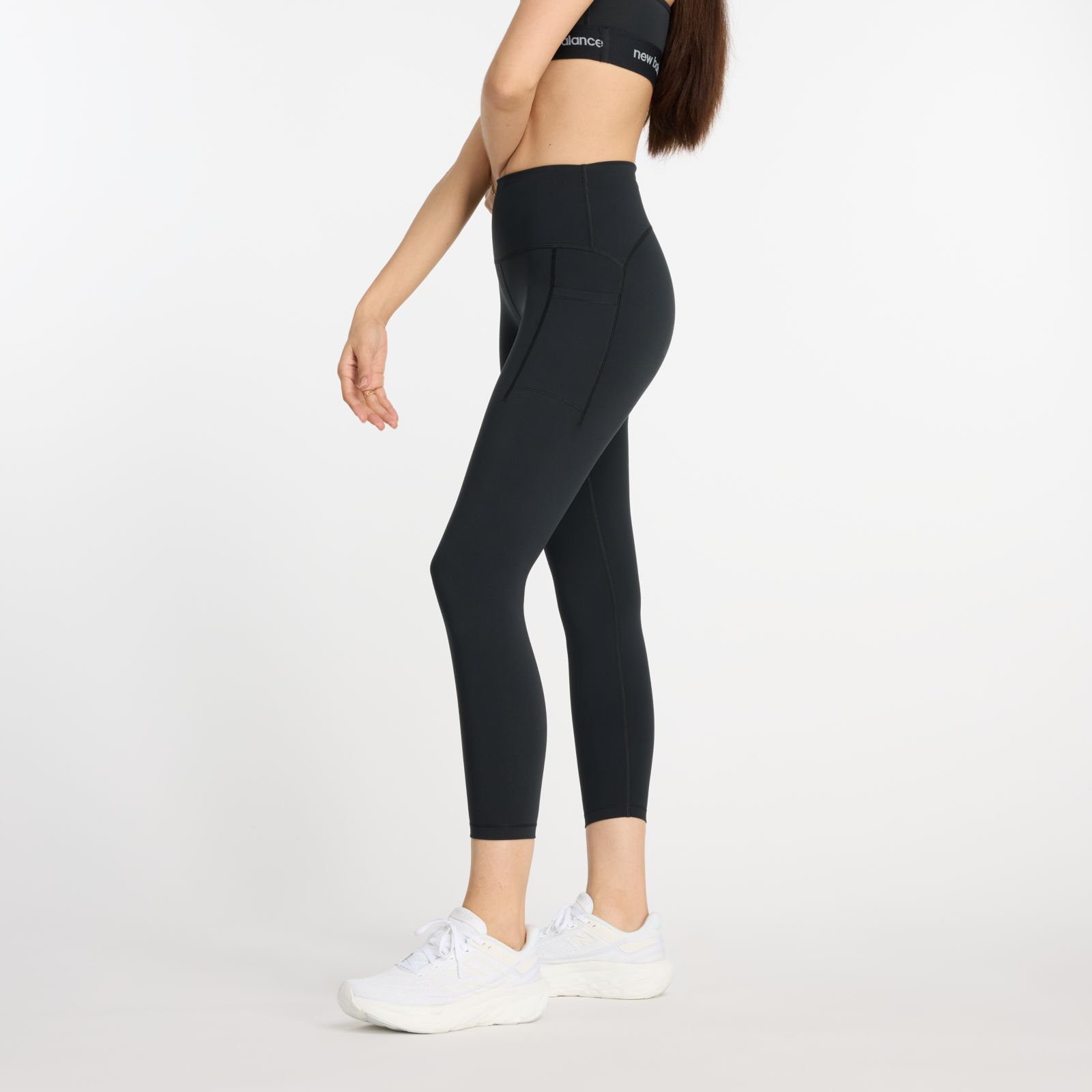 Женские брюки New Balance NB Sleek Pocket High Rise Legging 23" — фото 4