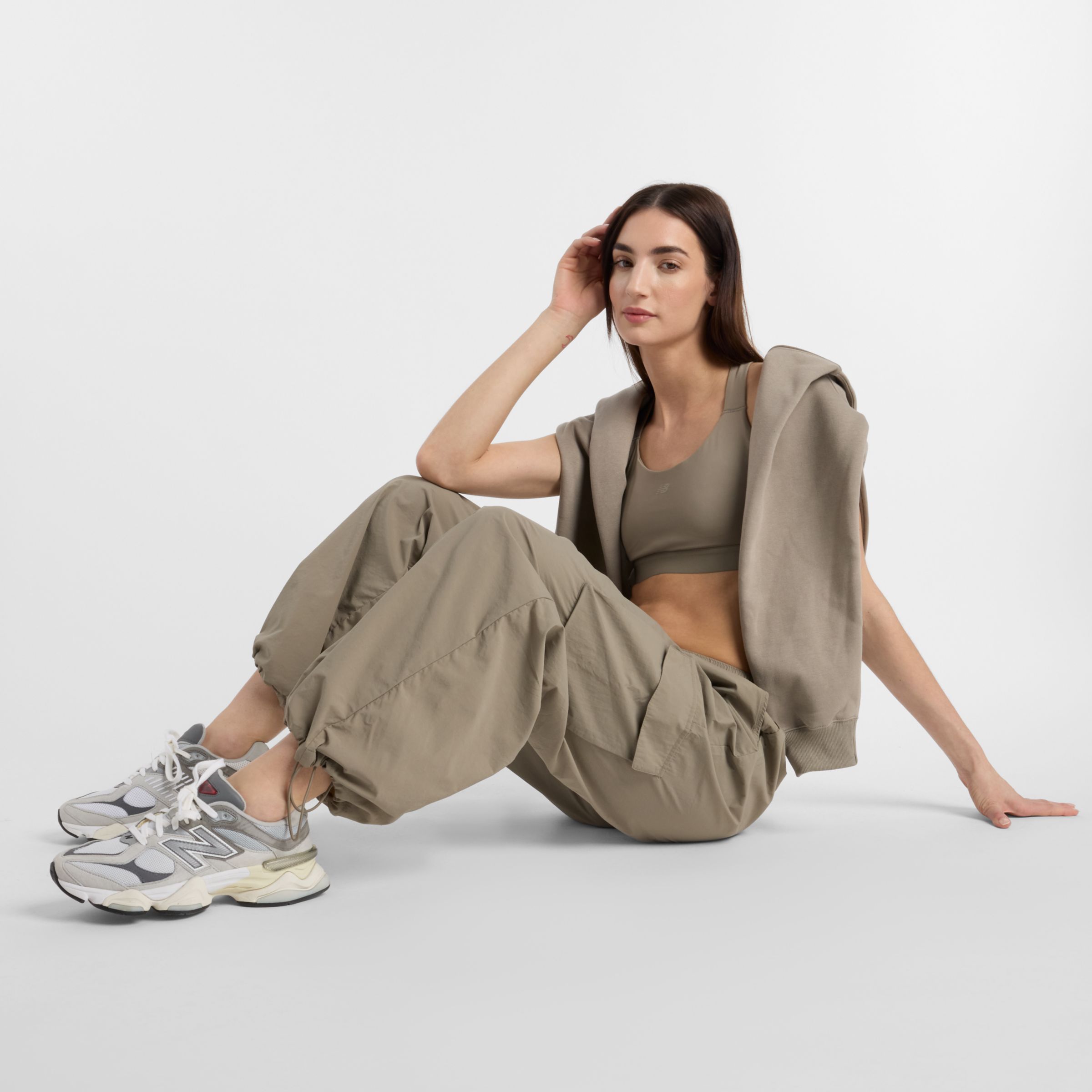 New Balance Women's Nylon Cargo Pant in Brown Polywoven, size Medium