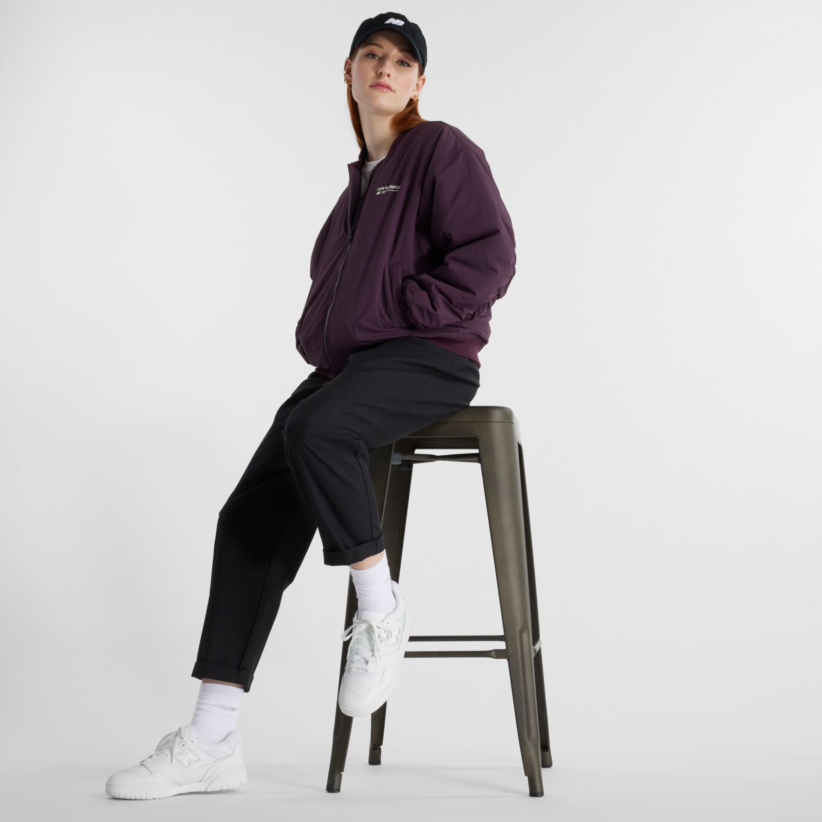 Женские брюки New Balance Boylston Twill Tapered Pant — фото 2