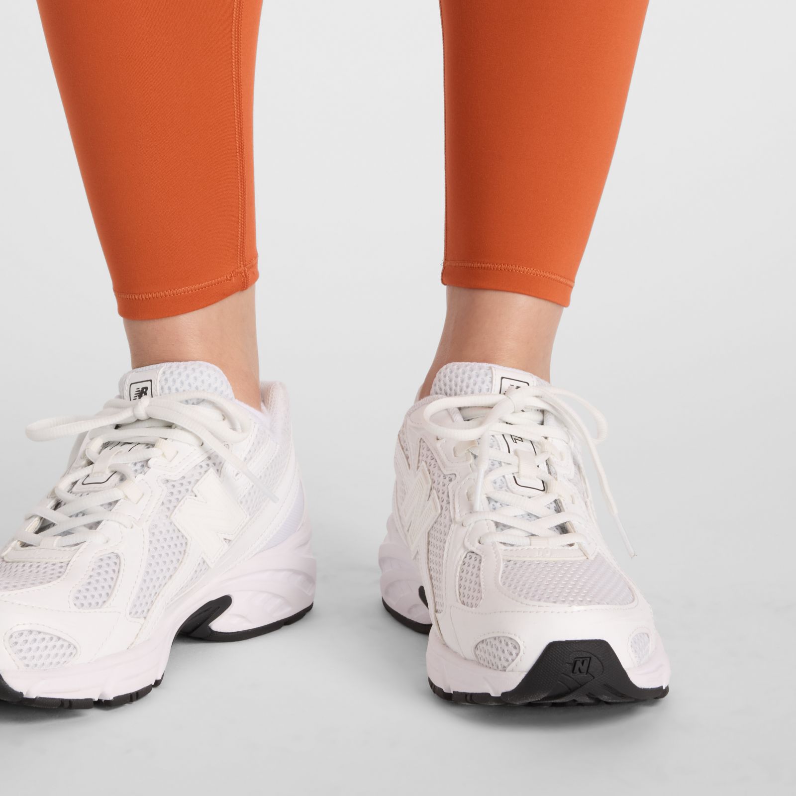 Женские брюки New Balance NB Harmony High Rise Legging 25" — фото 6