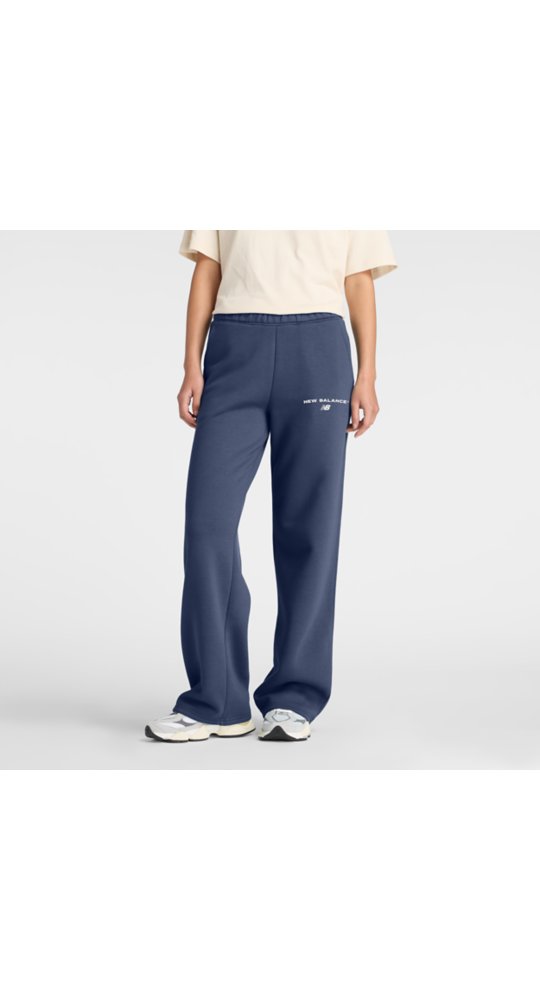 New Balance Logo Fleece Pant in Dream State
