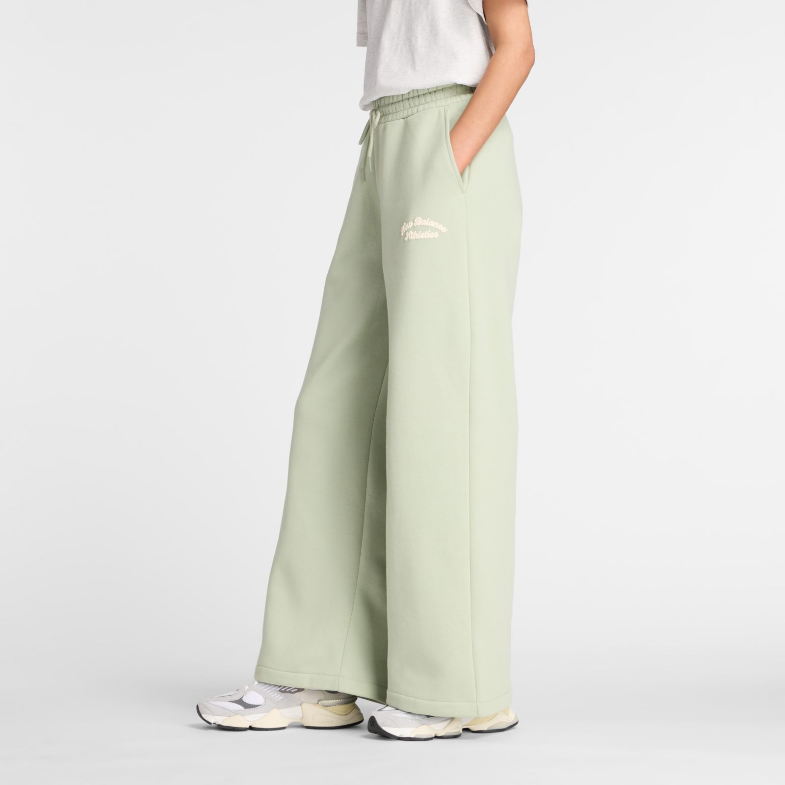 Женские брюки New Balance Linear Heritage Fleece Wide Leg Pant — фото 4