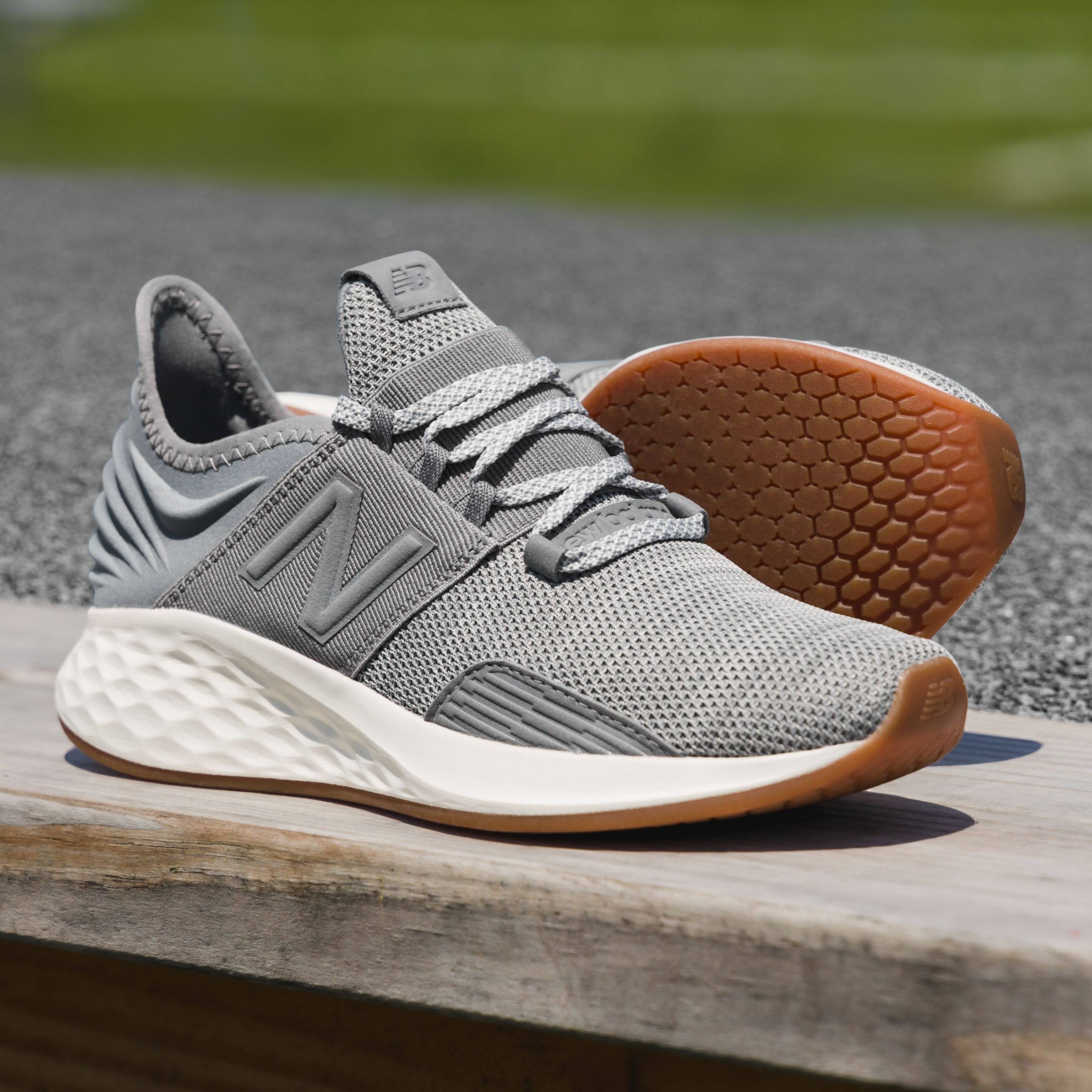 new balance fresh foam roav grey