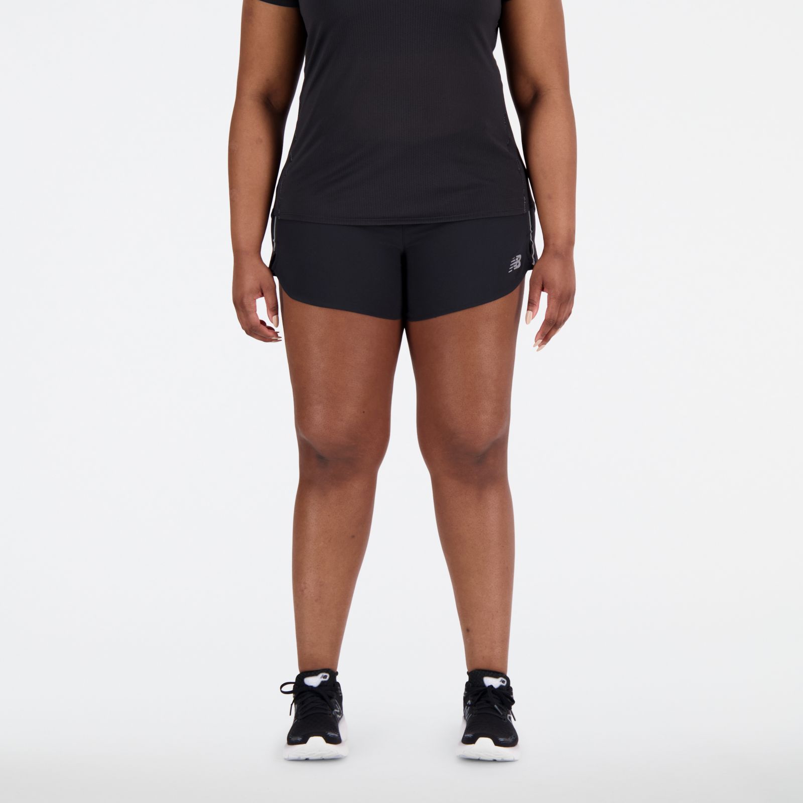 Женские брюки New Balance Impact Run 3 Inch Short — фото 4