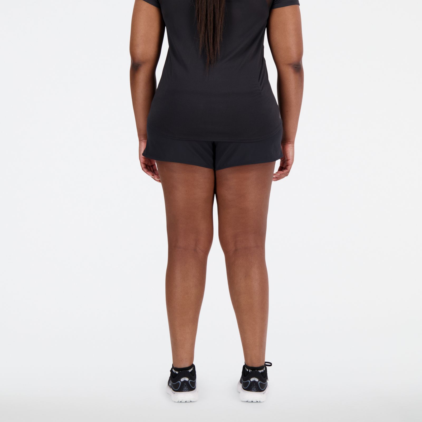 Женские брюки New Balance Impact Run 3 Inch Short — фото 2