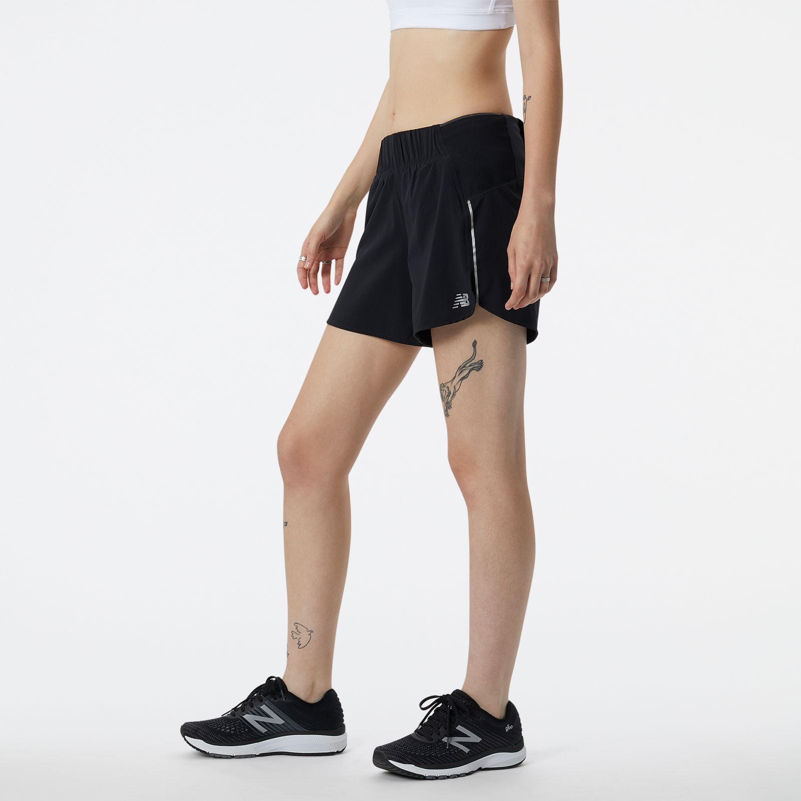 Женские брюки New Balance Impact Run 5 Inch Short — фото 4