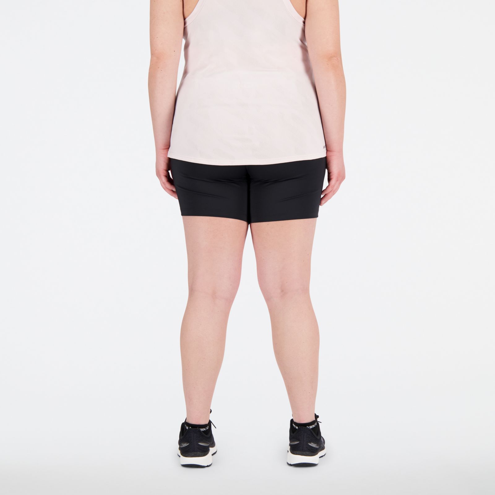 Женские брюки New Balance Impact Run Fitted Short — фото 5