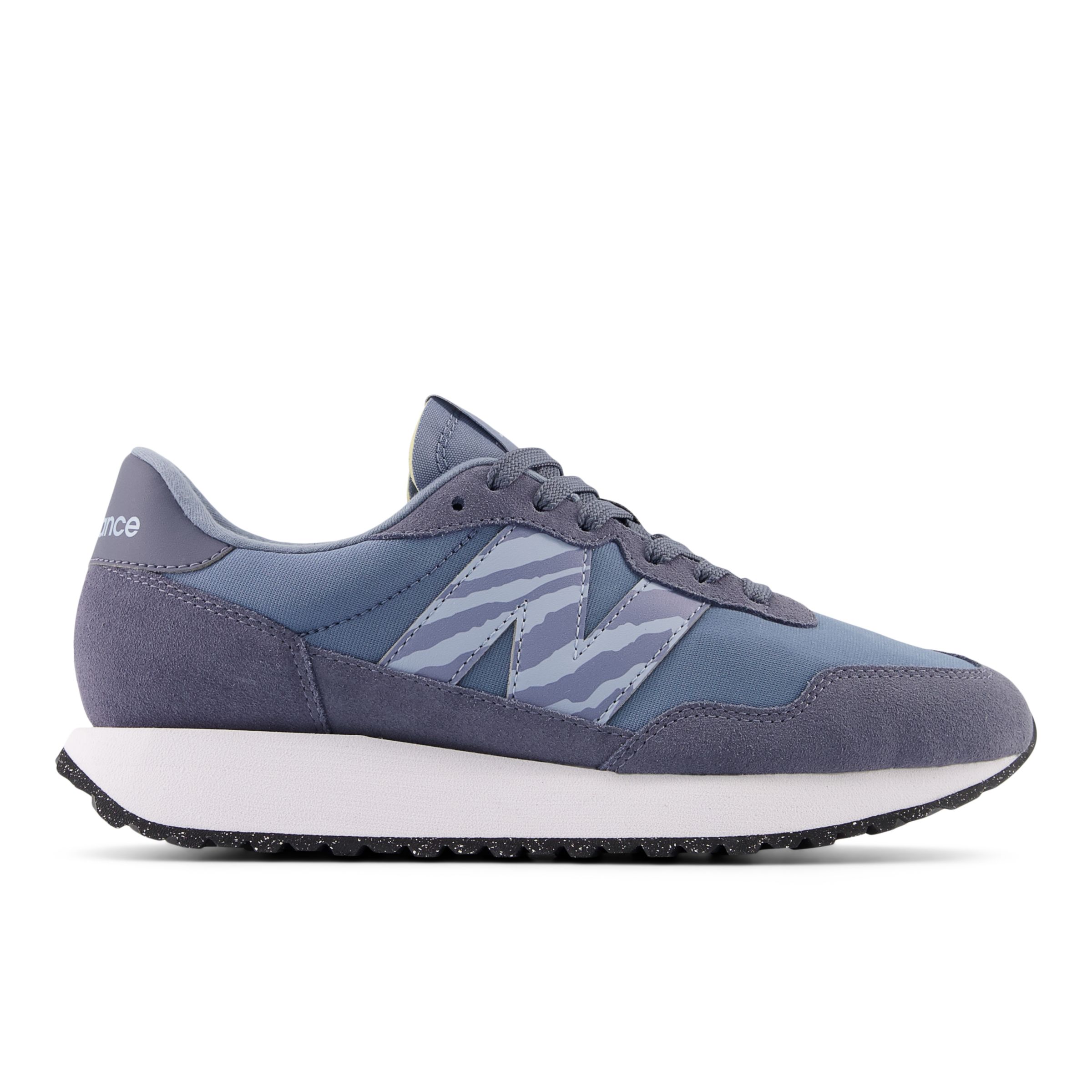 New Balance Women's 237 in Grey Suede/Mesh, size 4 Narrow