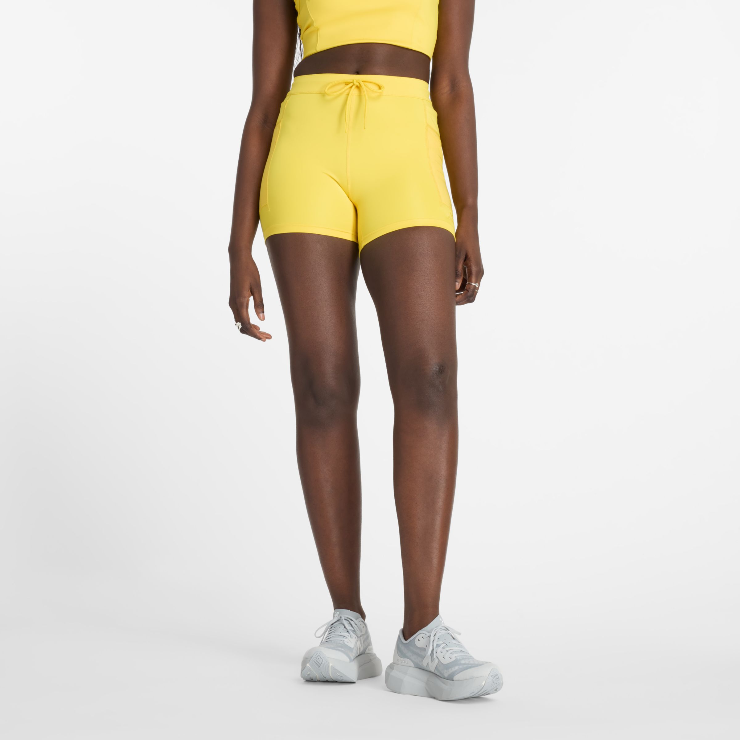 District Vision x New Balance 合身短褲