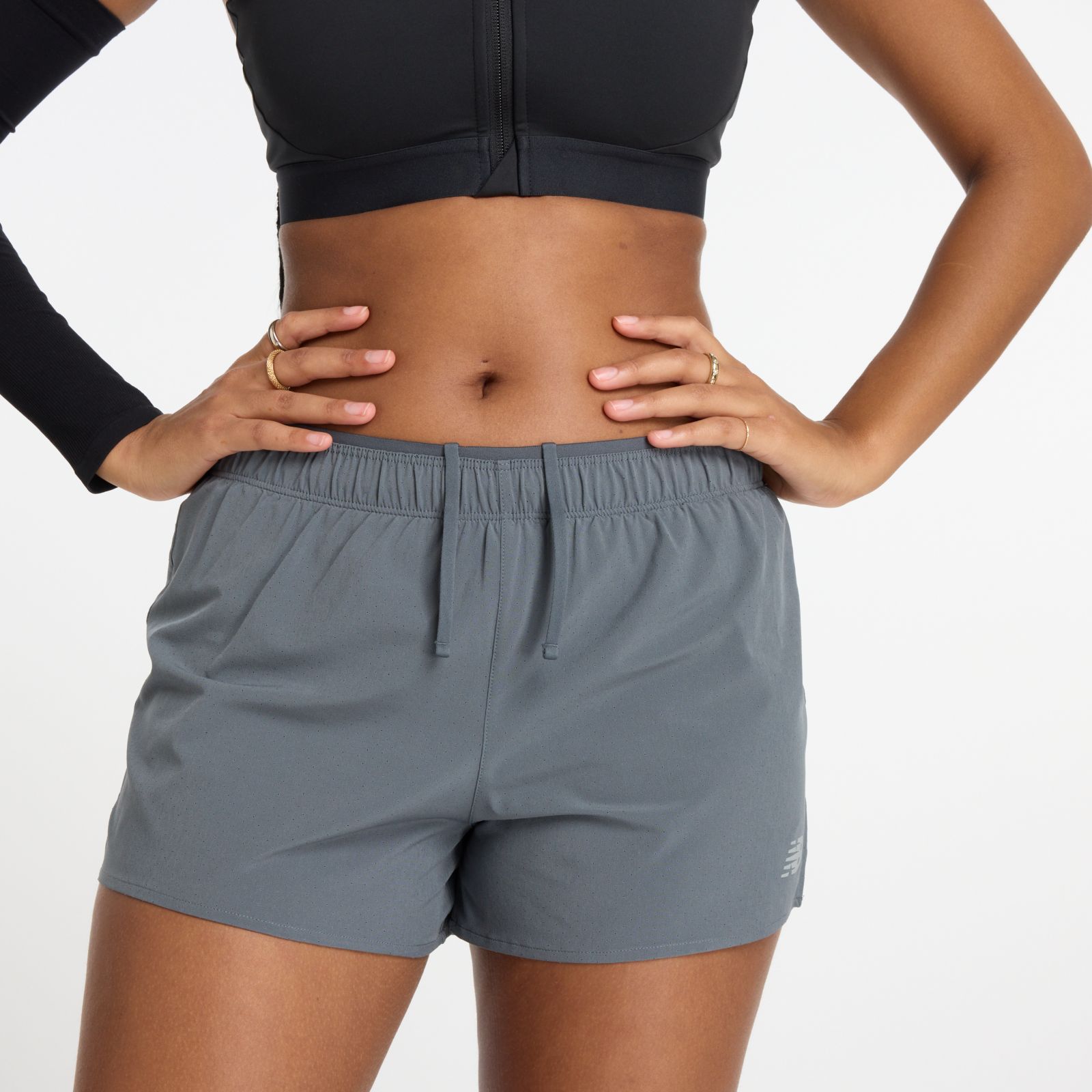 Женские брюки New Balance RC Short 3" — фото 3