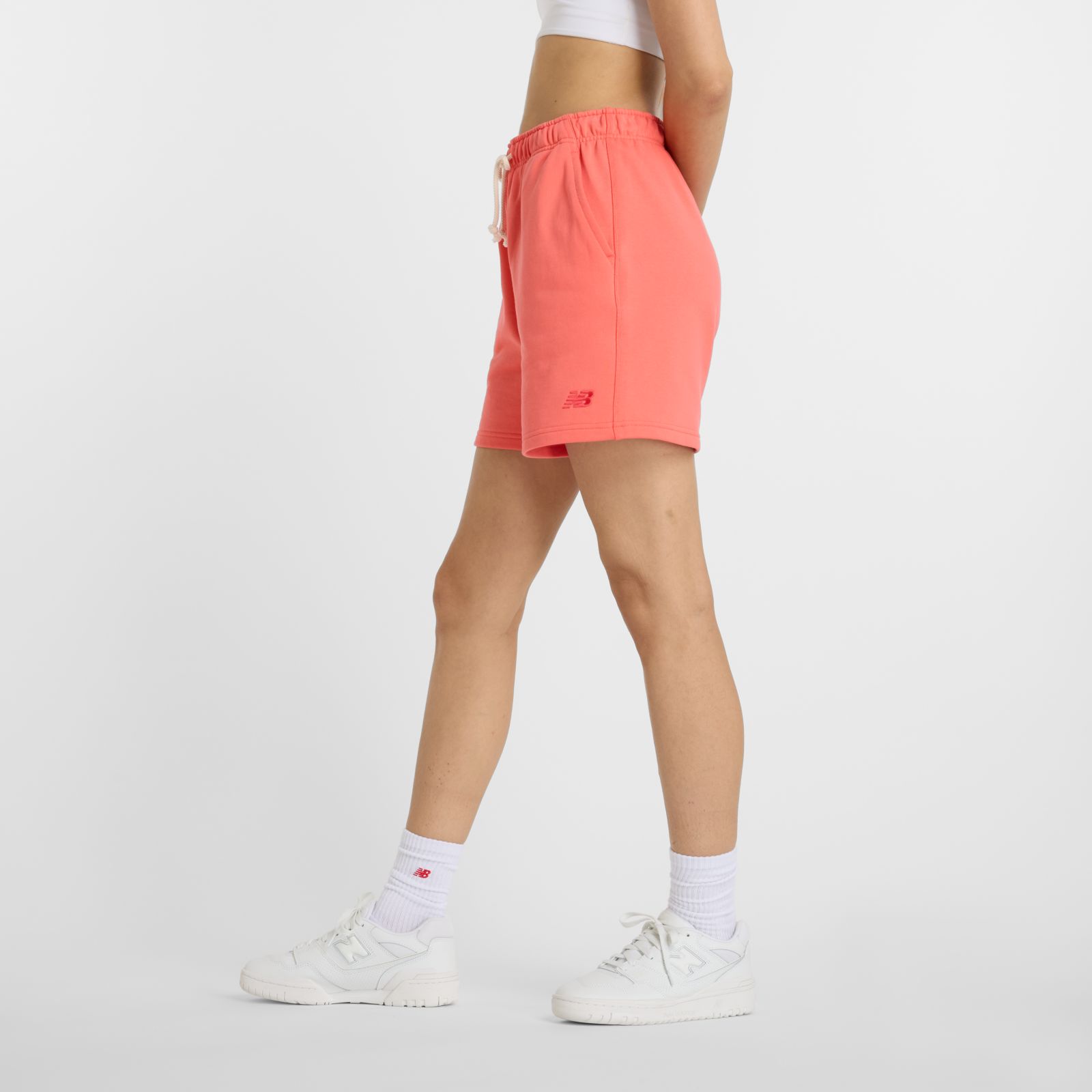 Женские брюки New Balance Athletics French Terry Short — фото 4