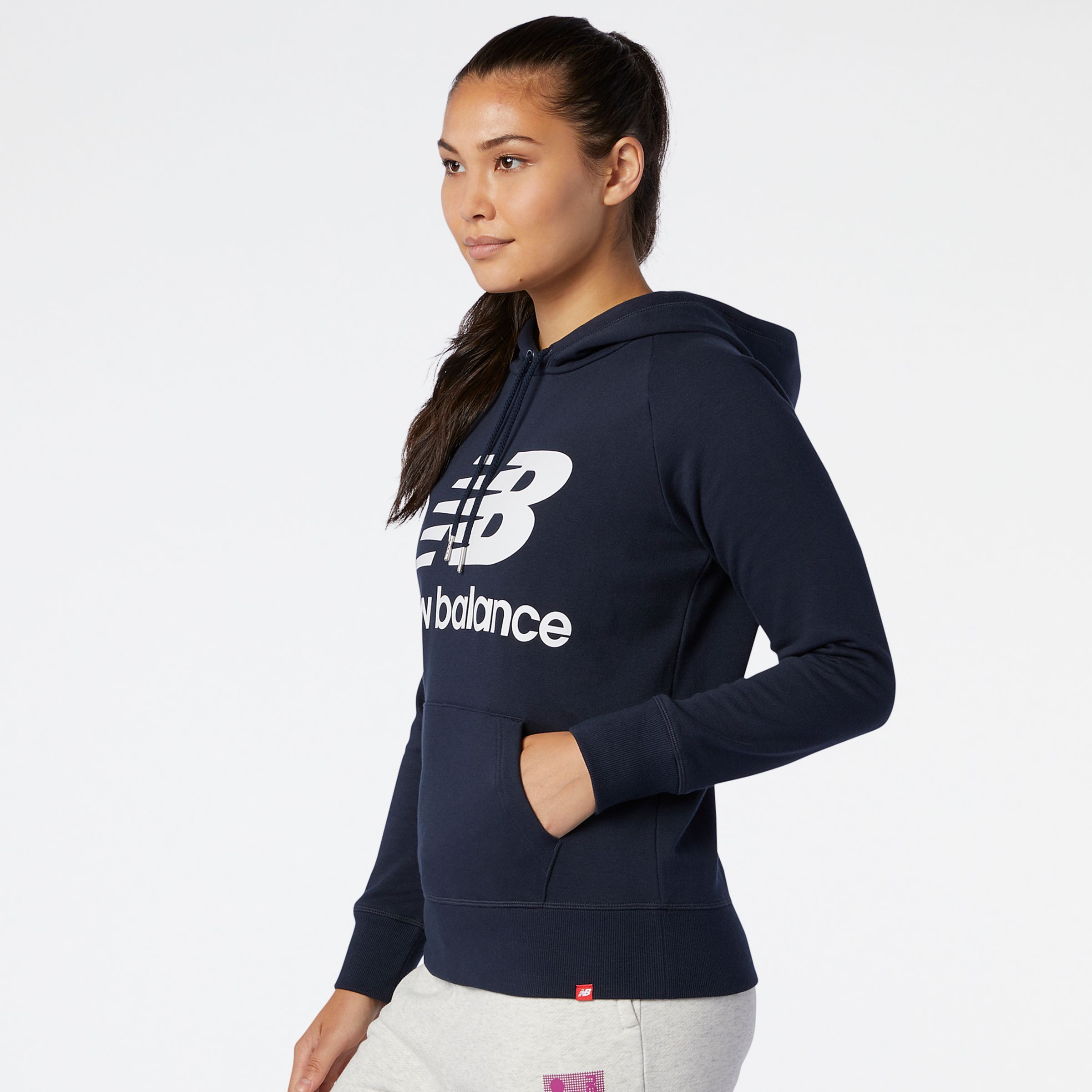 Sweats &agrave; capuche NB Essentials Pullover