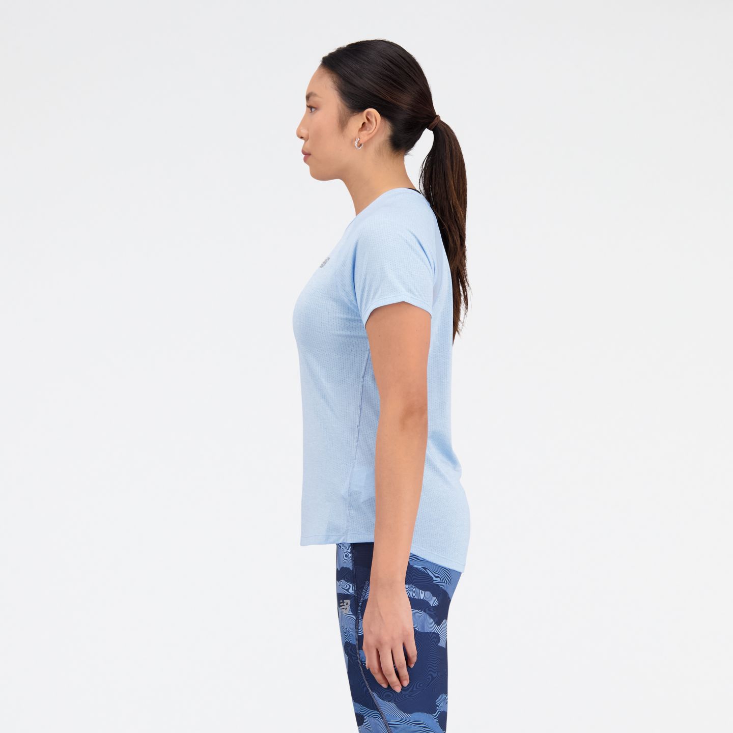 Женский топ New Balance Impact Run Short Sleeve, цвет: Синий мглистый меланжевый — фото 4