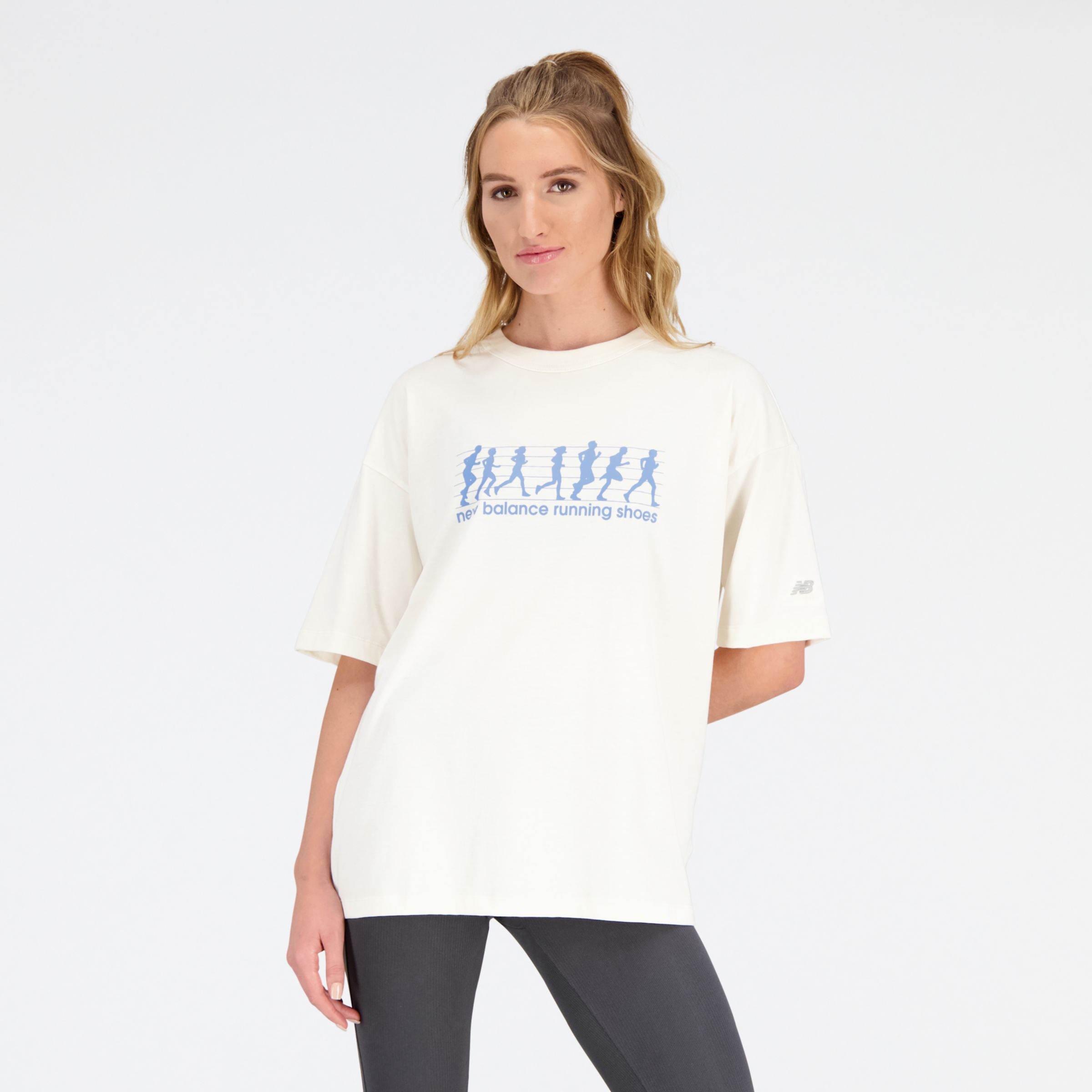 New Balance Femme T-Shirt Athletics Remastered Cotton Jersey Oversized en Beige, Taille 2XL