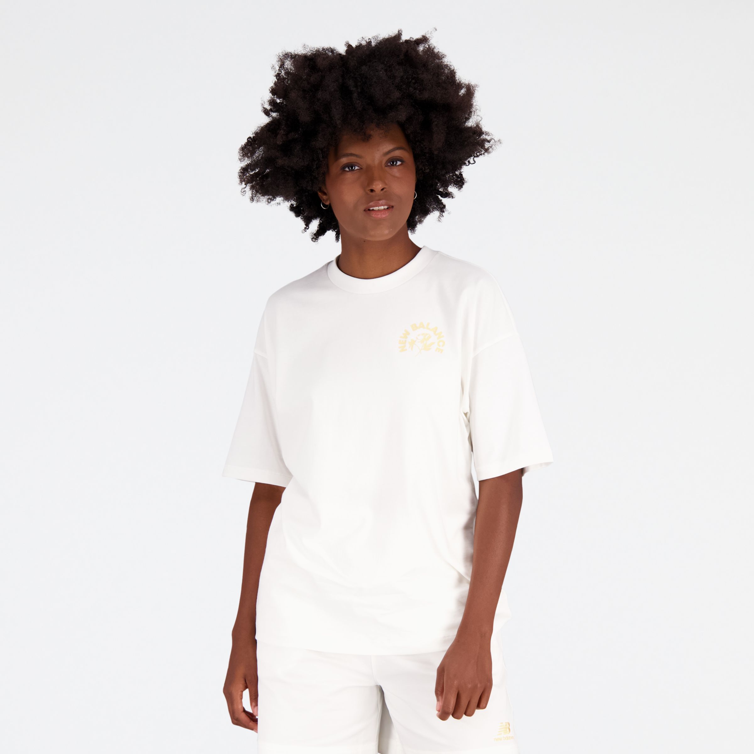 New Balance Femme Essentials Bloomy Oversized T-Shirt en White/blanc, Cotton, Taille M