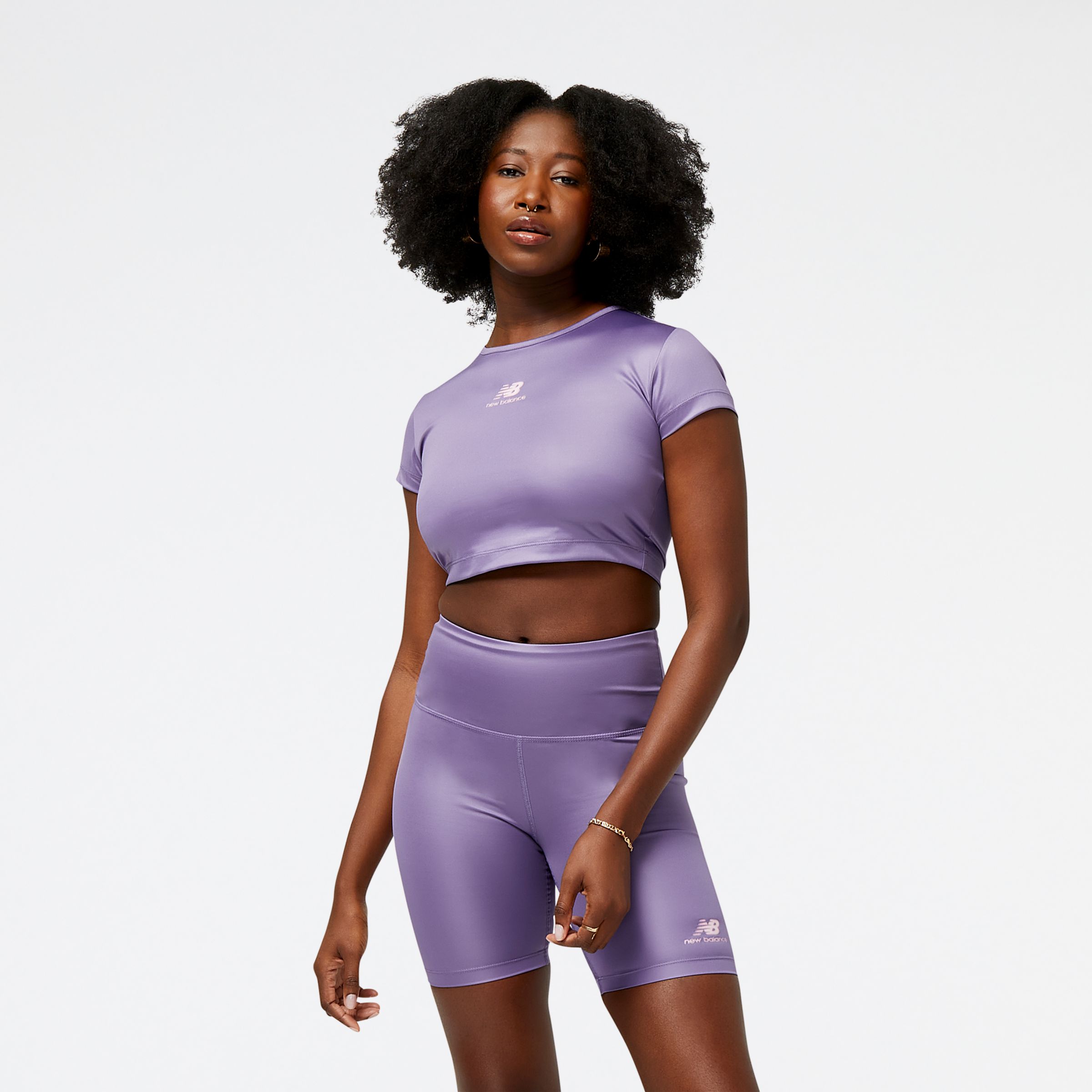 New Balance Femme Athletics Pearl Cropped T-Shirt en Purple/Violet, Poly Knit, Taille XS