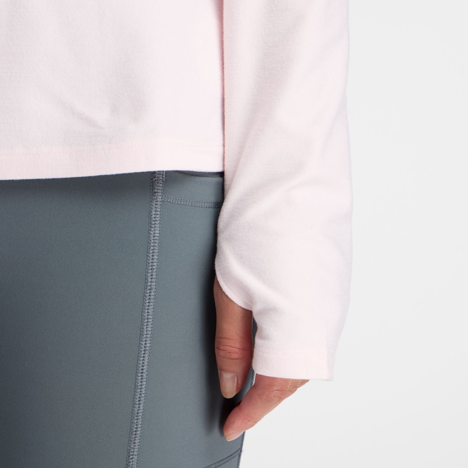 Женские свитеры New Balance Sport Essentials Space Dye 1/4 Zip — фото 4