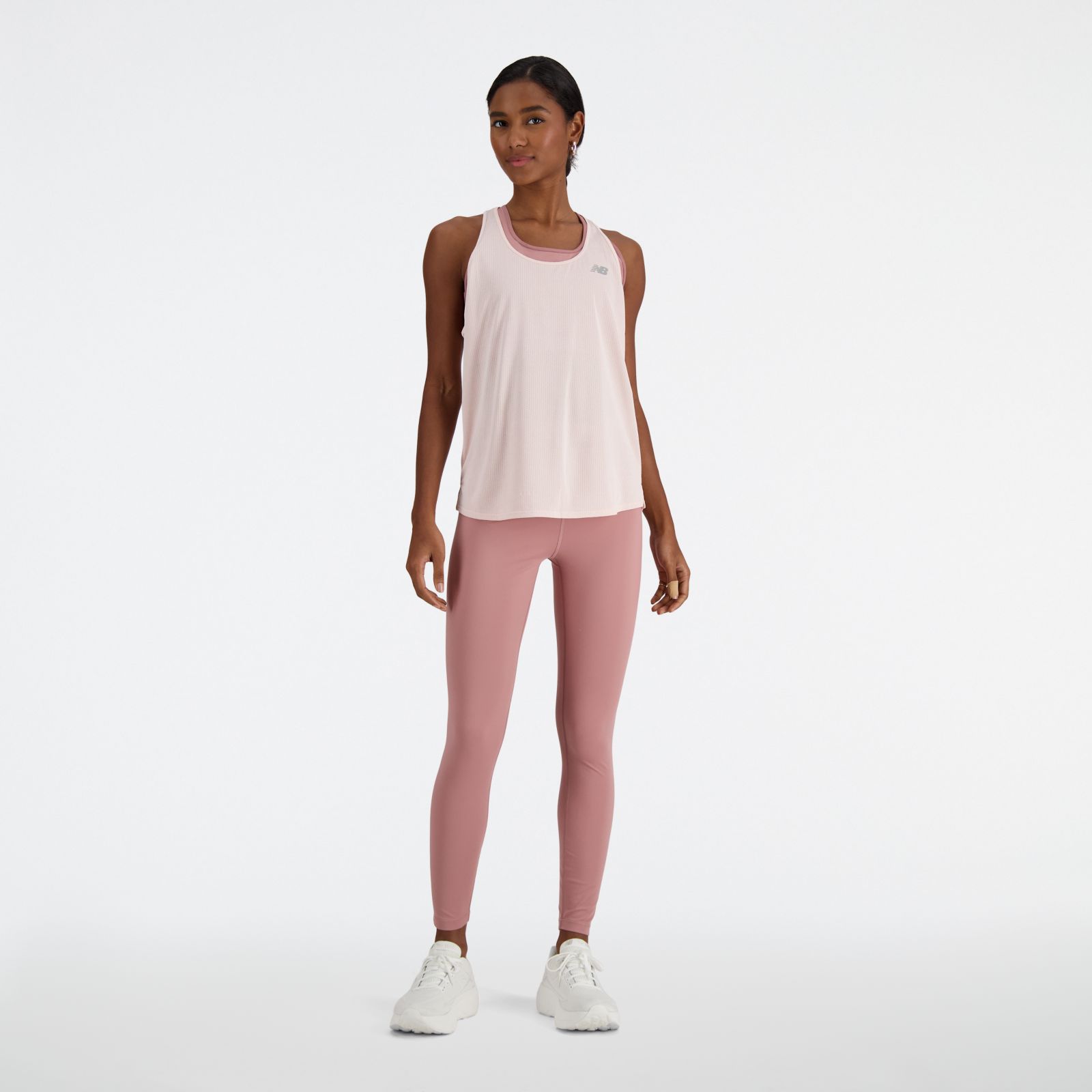 Женские футболки New Balance RC Essential Tank — фото 5