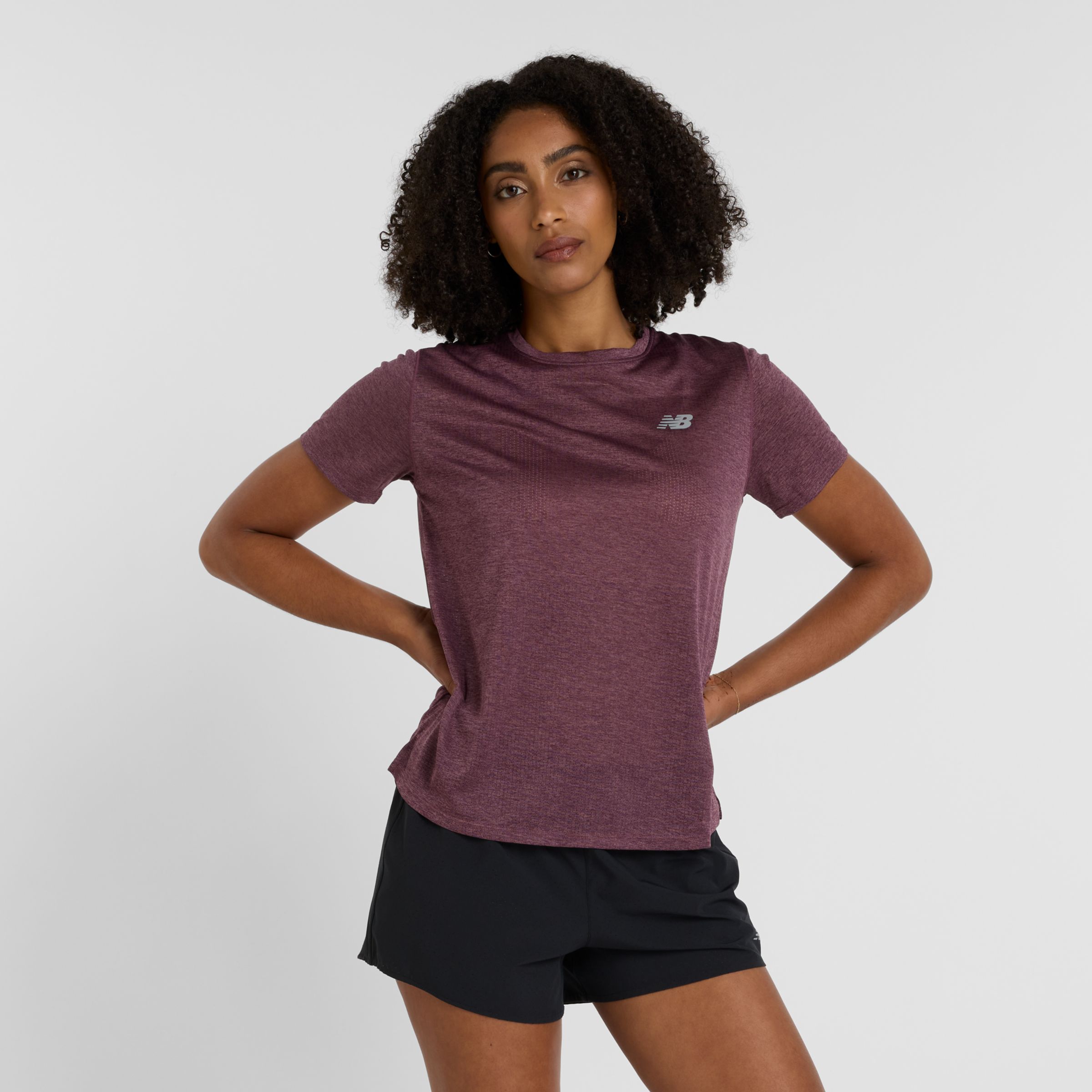 

New Balance Women's Athletics T-Shirt Purple - Purple