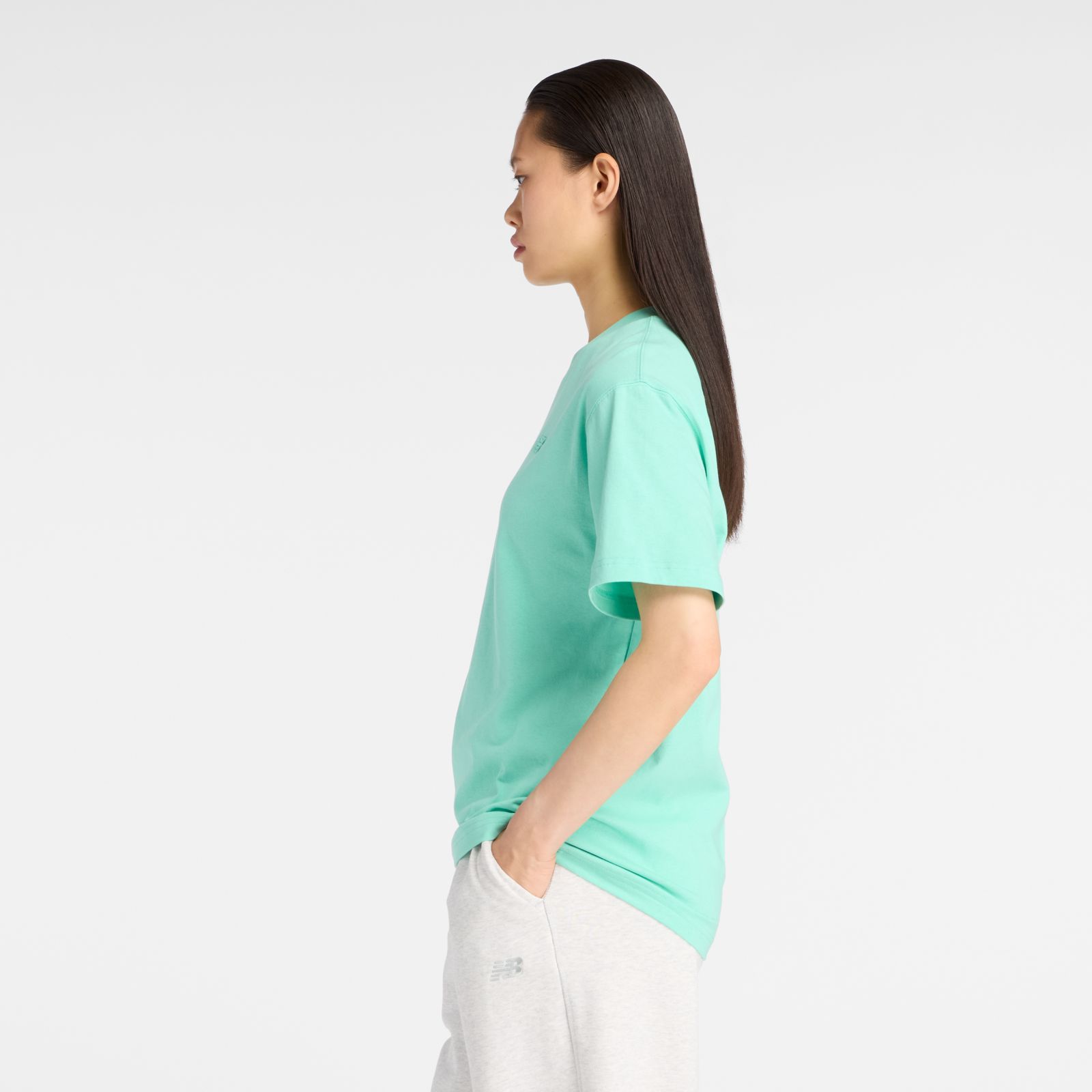 Женские футболки New Balance Athletics Jersey T-Shirt — фото 4
