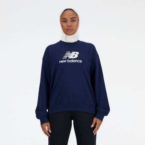 Женские худи New Balance Sport Essentials French Terry Logo Crew
