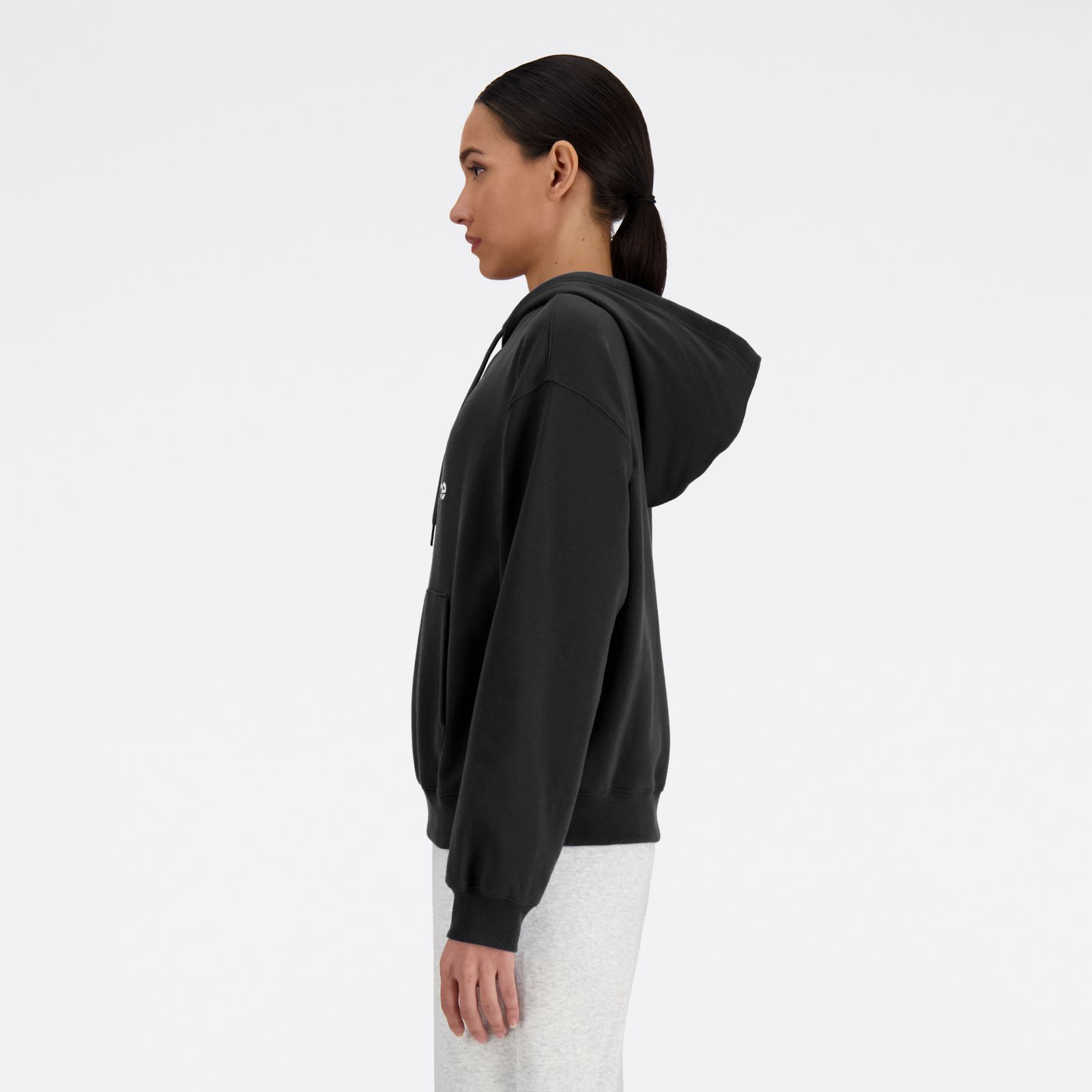 Женские худи New Balance Sport Essentials French Terry Logo Hoodie — фото 3
