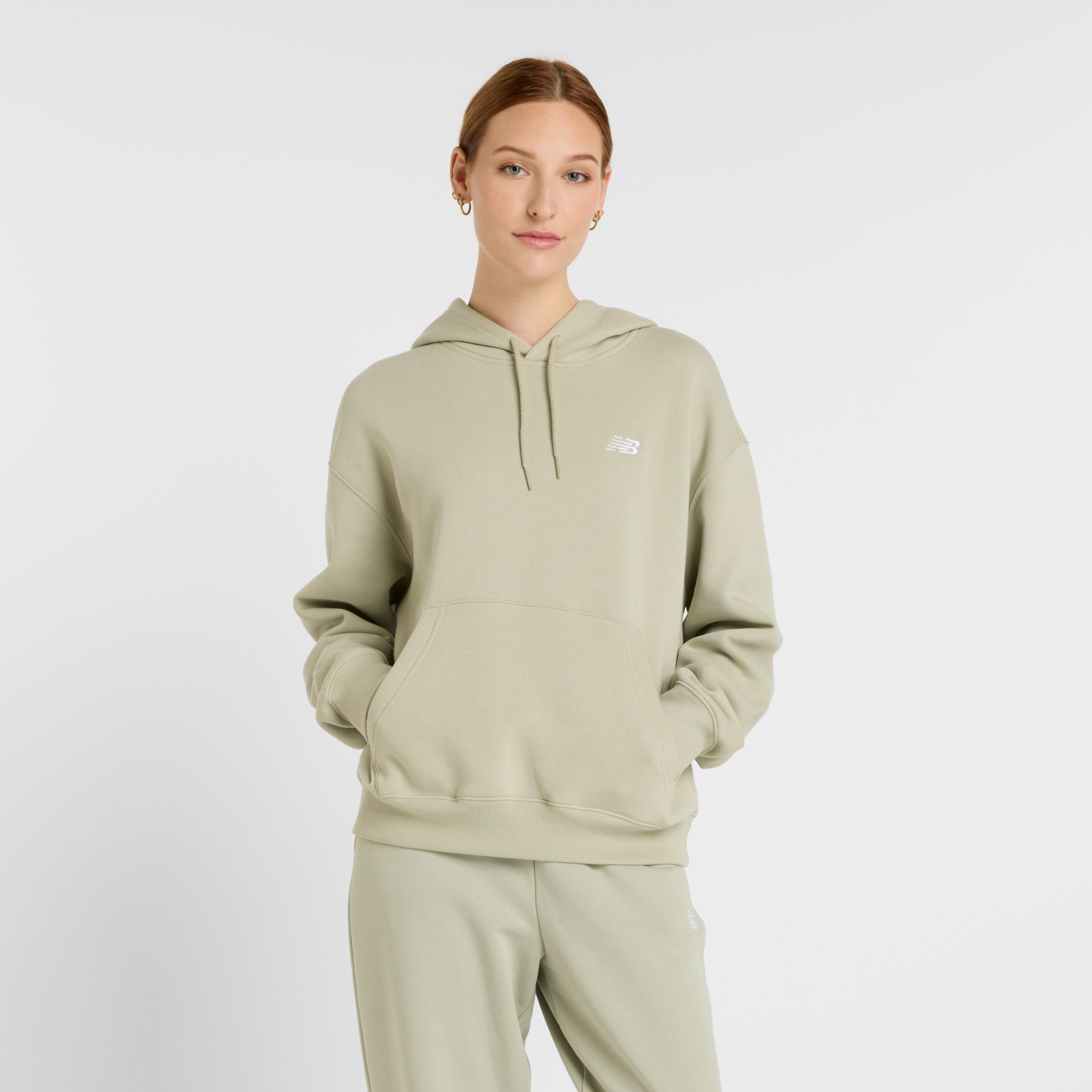 

New Balance Women's Sport Essentials Fleece Hoodie Green - Green