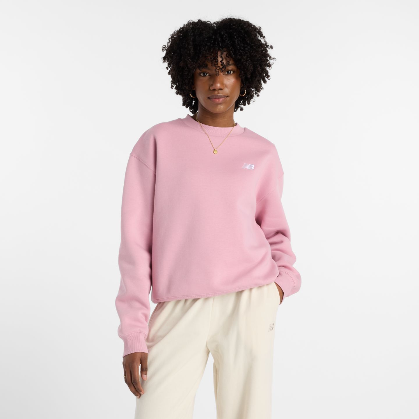 Женские худи New Balance Sport Essentials Fleece Crew, цвет: Розовый — фото 1