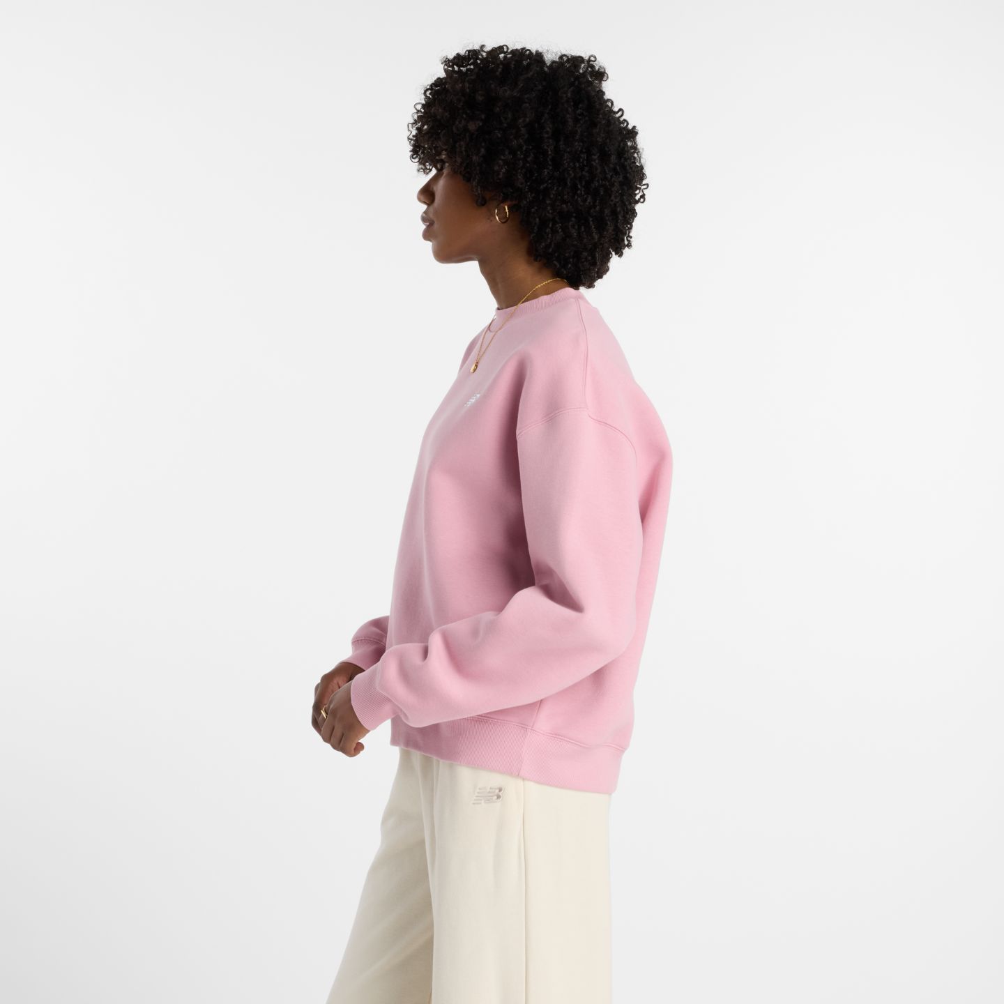 Женские худи New Balance Sport Essentials Fleece Crew, цвет: Розовый — фото 4