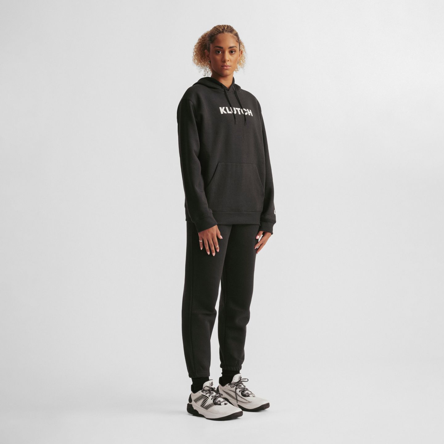 Женское худи New Balance Klutch X NB Fleece, цвет: Чёрный — фото 2