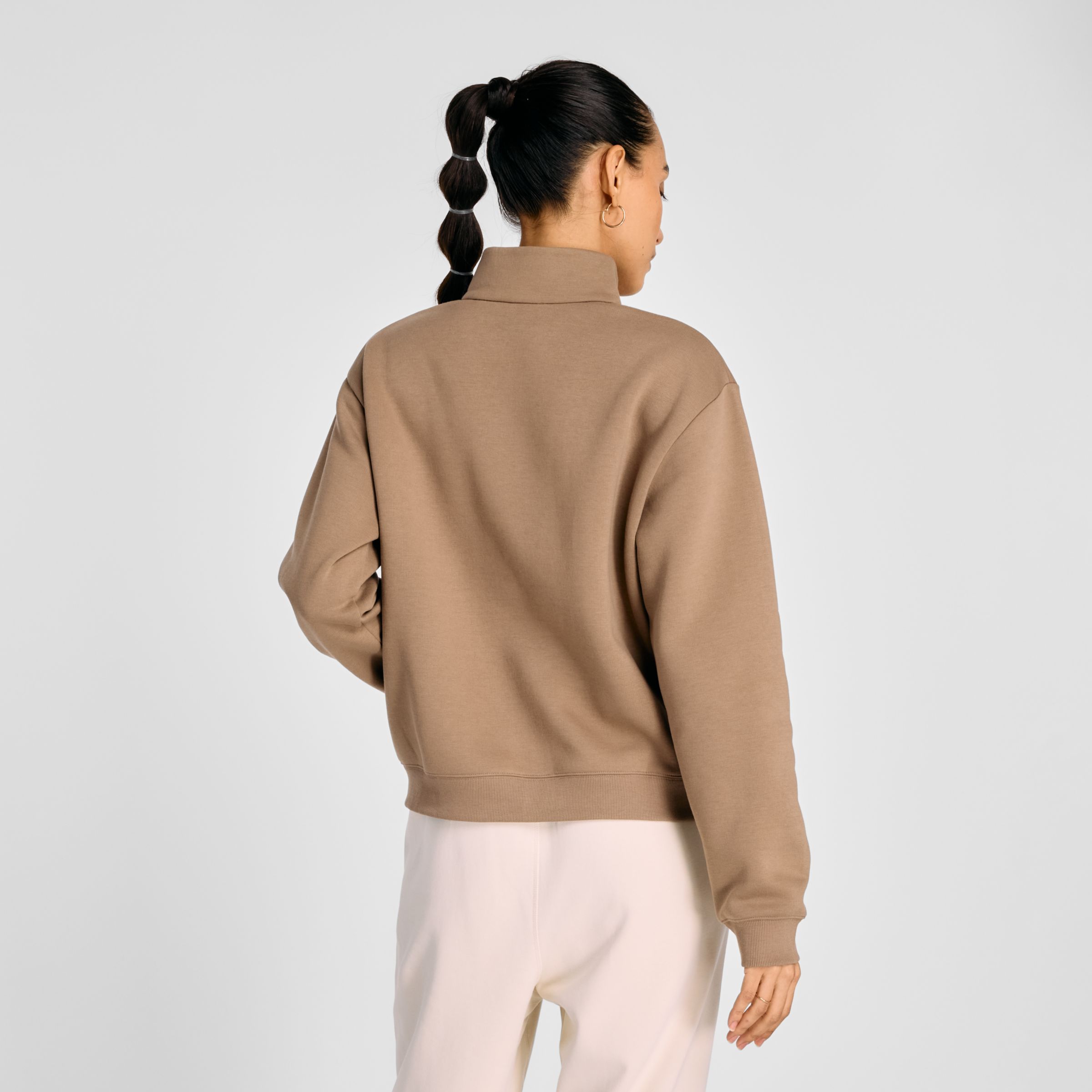 Graphic Quarter Zip 上衣