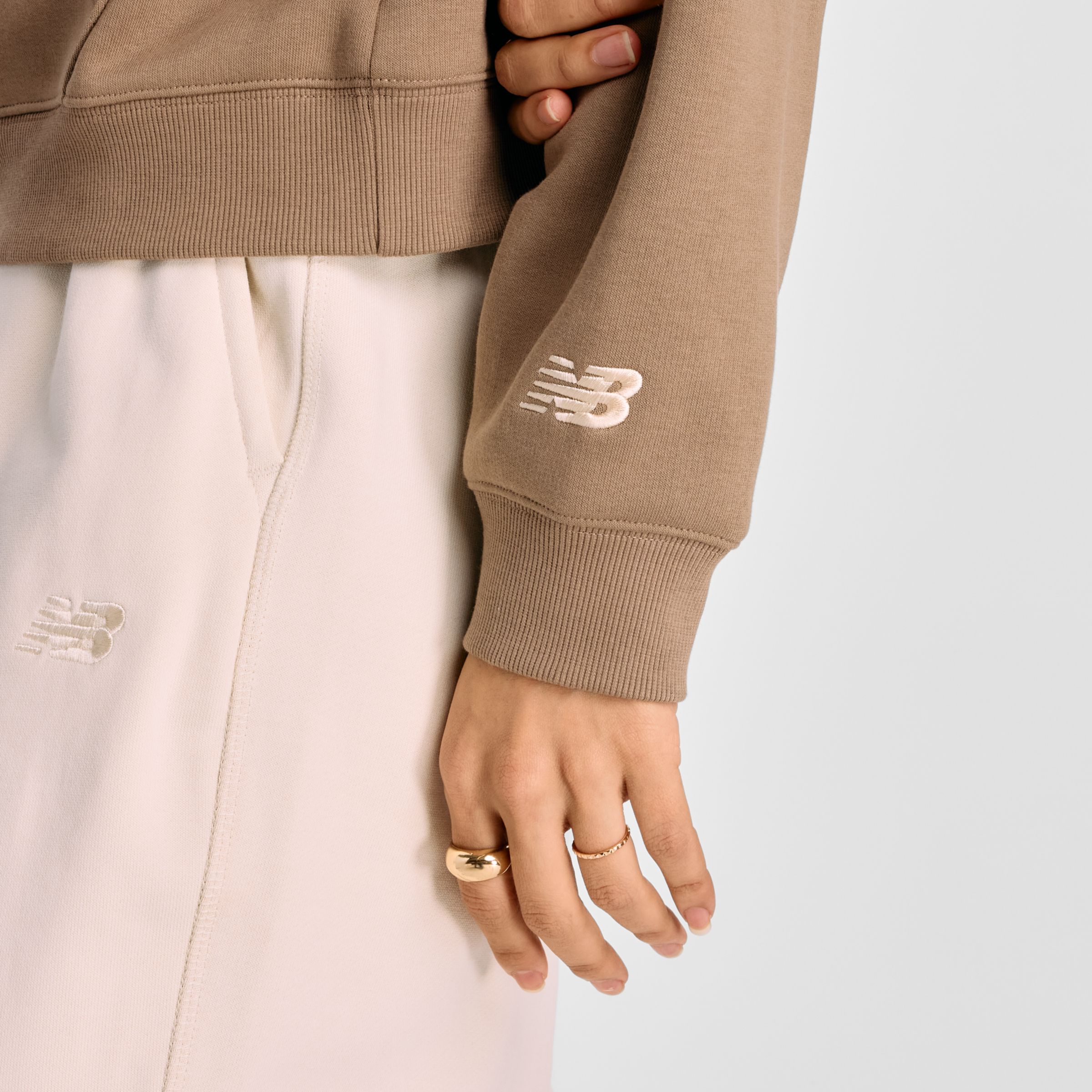 Graphic Quarter Zip 上衣