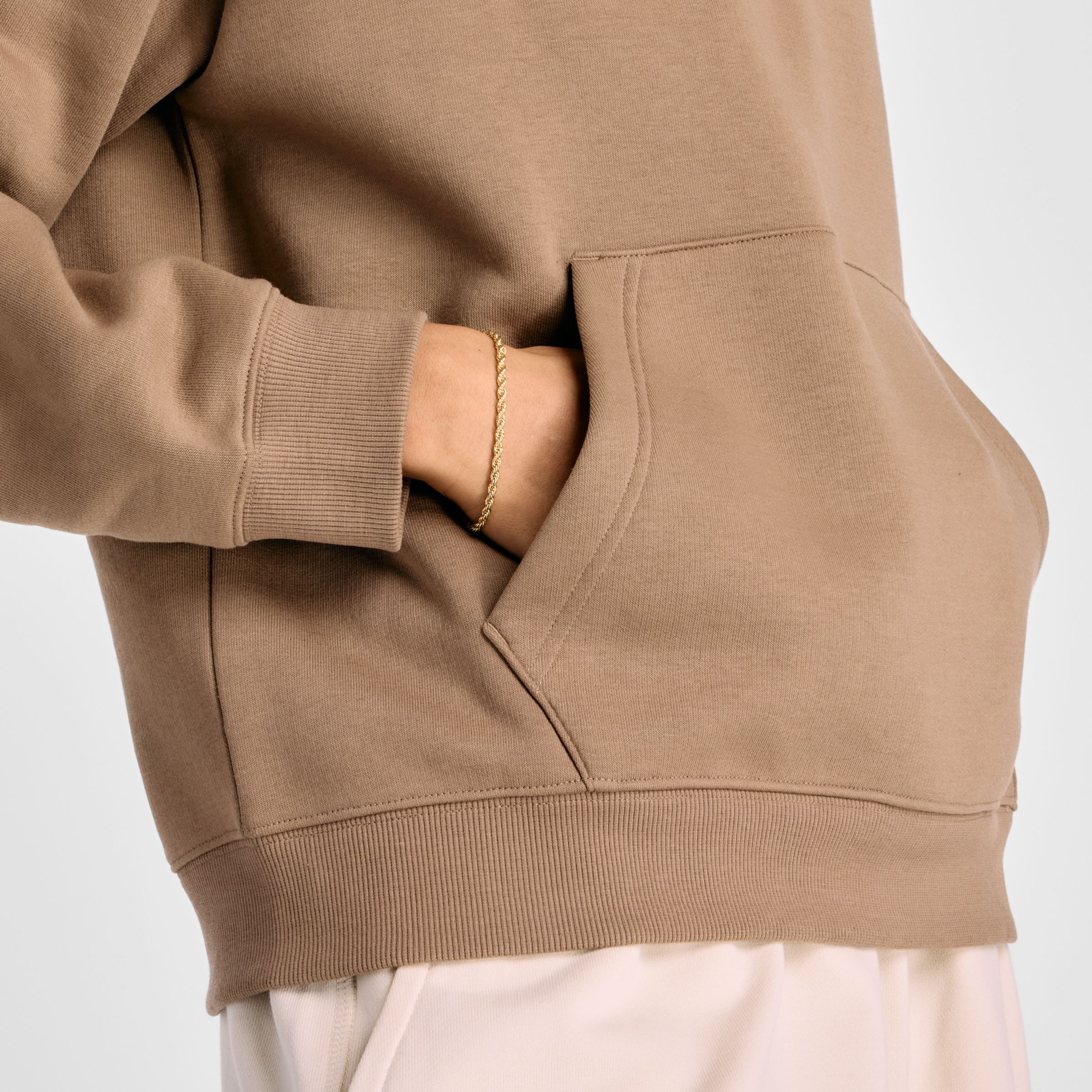 Graphic Quarter Zip 上衣