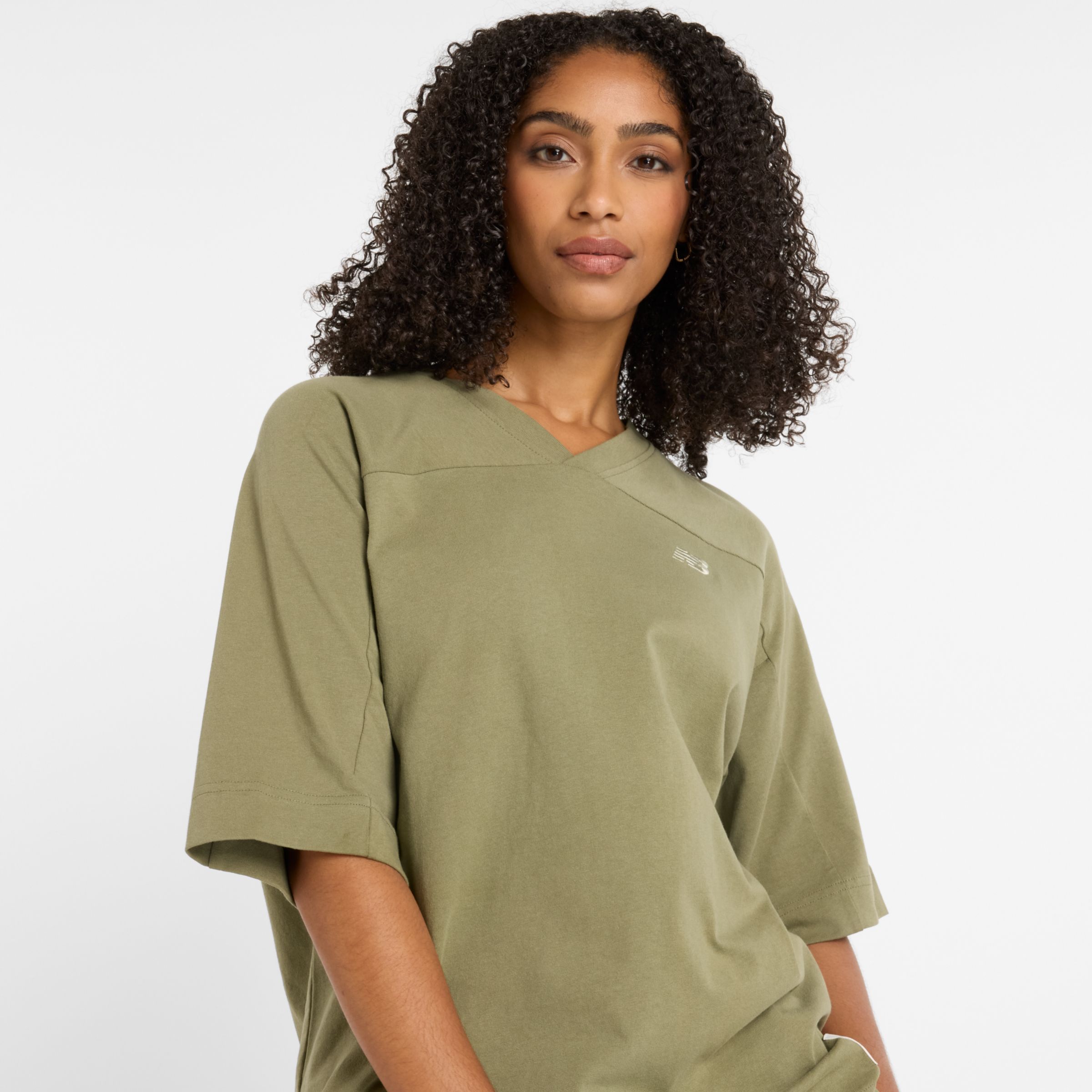 

New Balance Women's Sportswear's Greatest Hits T-Shirt Green - Green