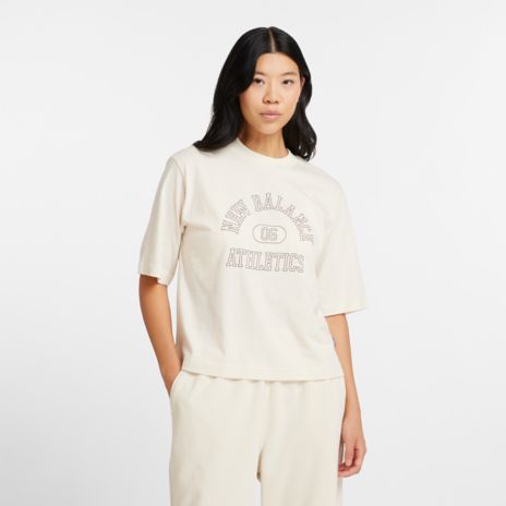 IU Selection - New Balance