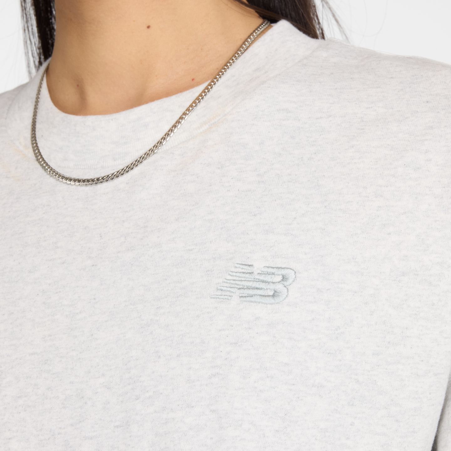 Женская футболка New Balance Logo Oversized Jersey T-Shirt, цвет: Пепельный меланжевый — фото 4