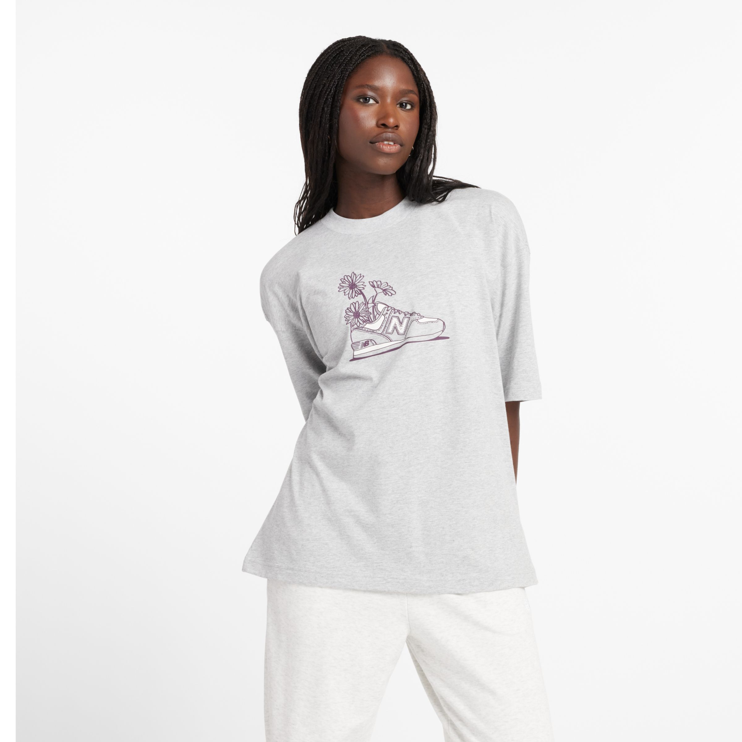 New Balance Femme Oversized Flower T-Shirt en Gris, Coton, Taille M