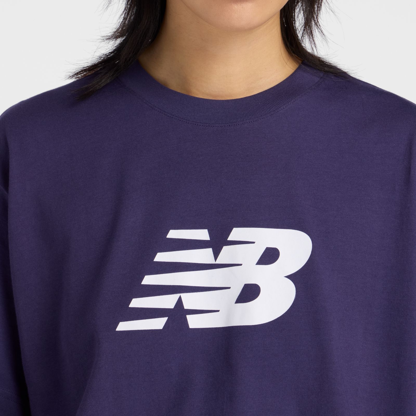 Женские футболки New Balance Sport Jersey Relaxed Logo T-Shirt — фото 2