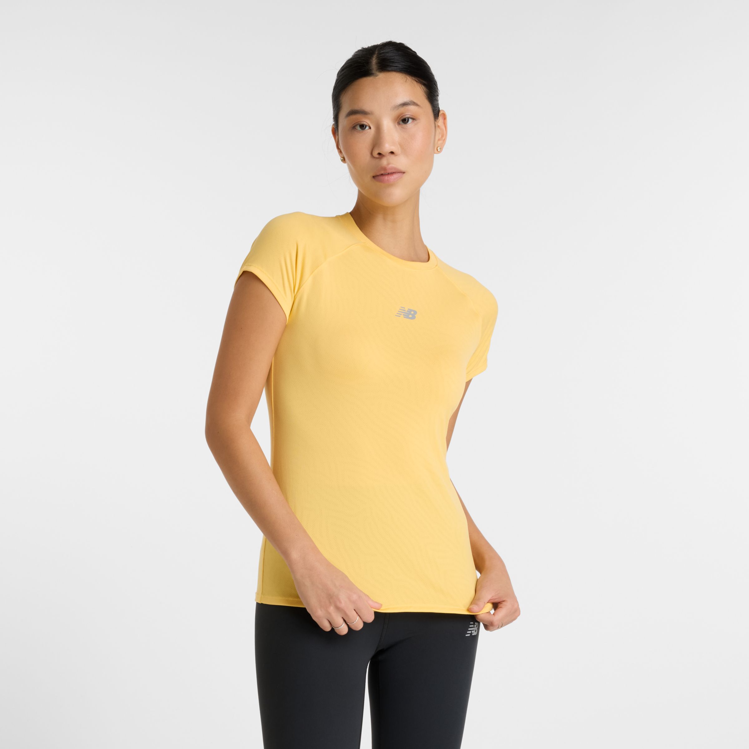 New Balance★WOMEN FROZEN Standard T-shirt★Slim Fit★人気 New Balance Women's Athletics T-Shirt | Marathon Sports