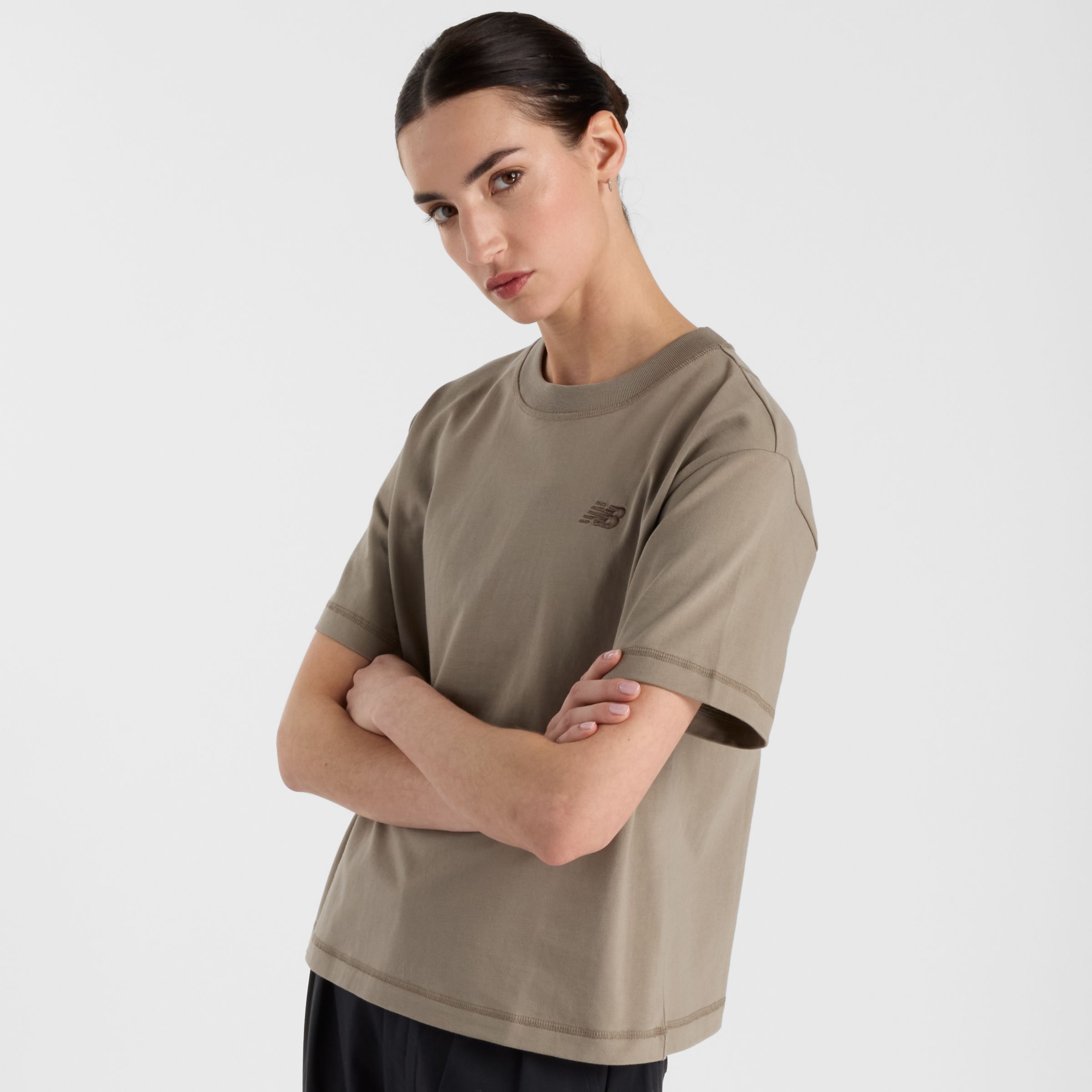 

New Balance Women's Jersey Seamed T-Shirt Brown - Brown