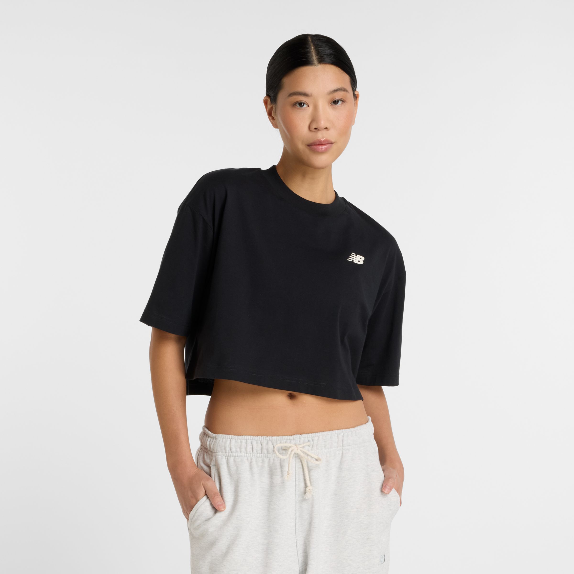 

New Balance Women's Reimagined Oversized Waist T-Shirt Black - Black