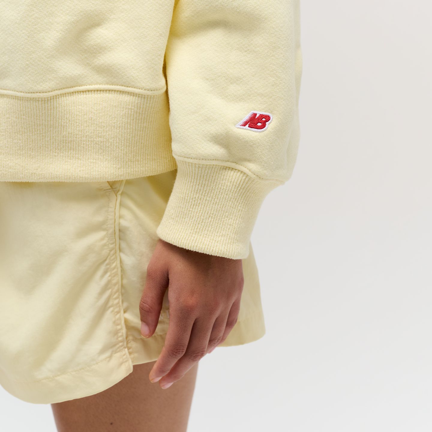 Женский свитшот New Balance Made in USA Crewneck, цвет: Сияющий — фото 5
