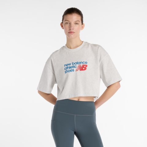Женские футболки New Balance Athletics Premium Chest Logo Cropped T-Shirt