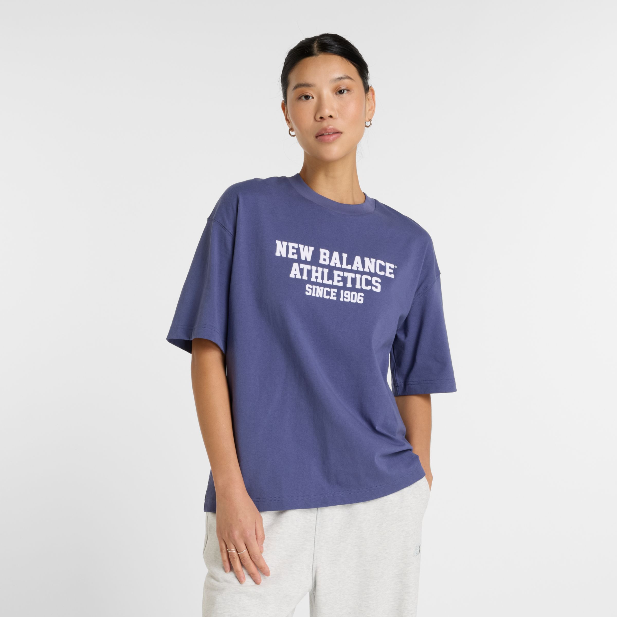 New Balance Donna Athletics Varsity Oversized T-Shirt, Cotone, Taglia M