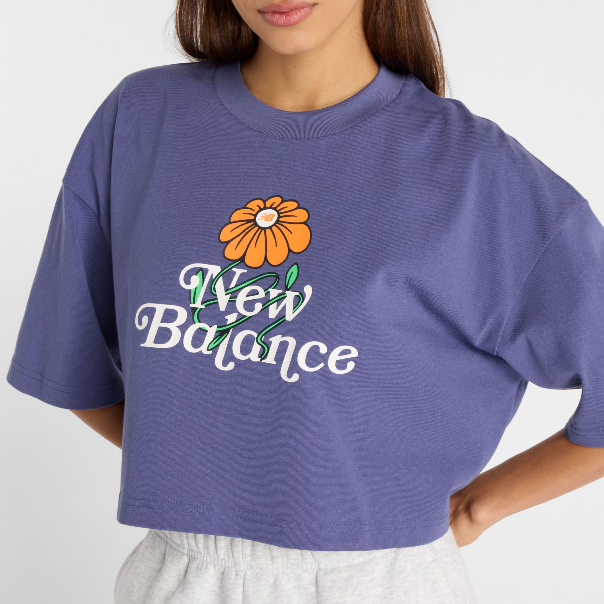 Athletics フラワー オーバーサイズクロップショートスリーブTシャツ