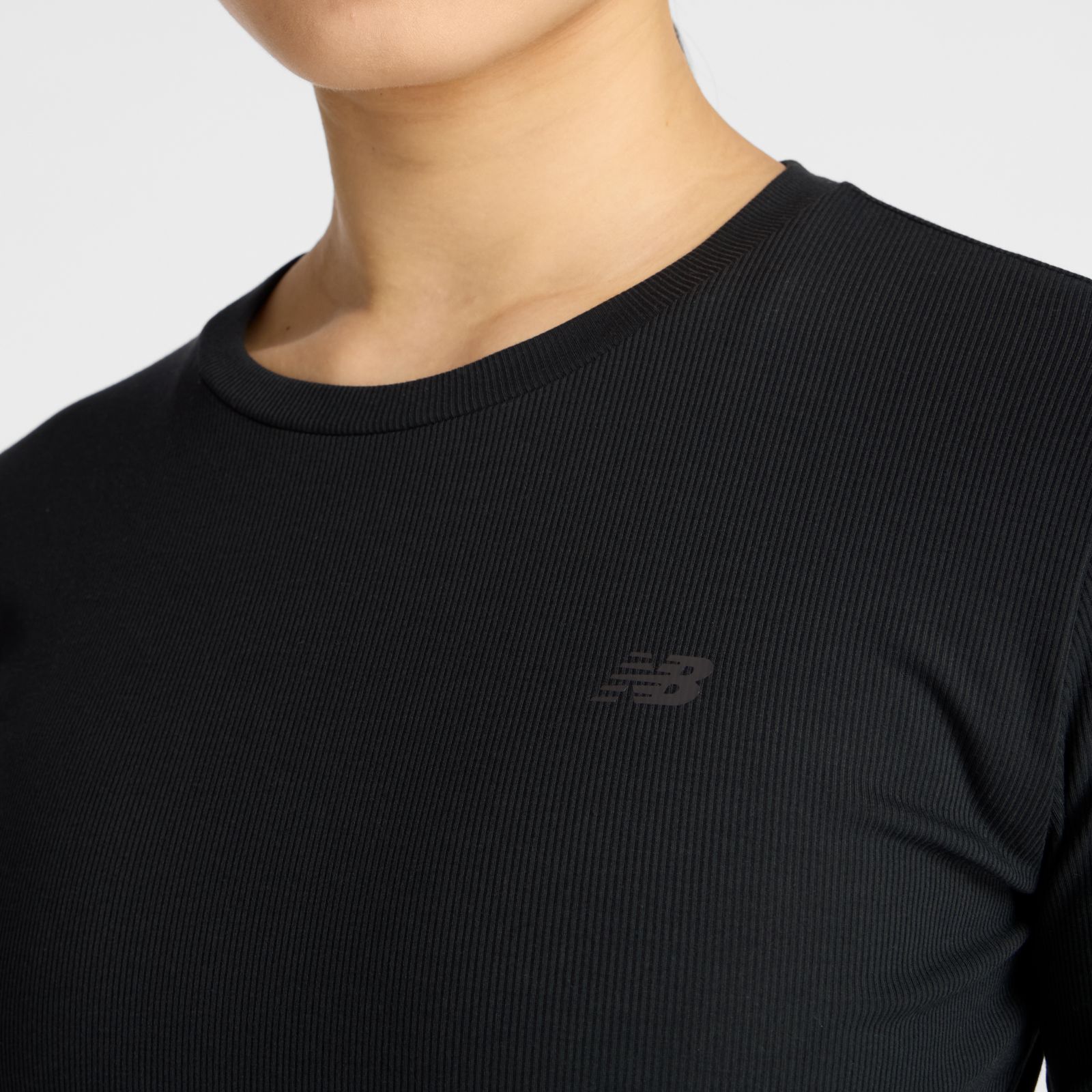 Женские топы New Balance Micro-Rib Long Sleeve — фото 2