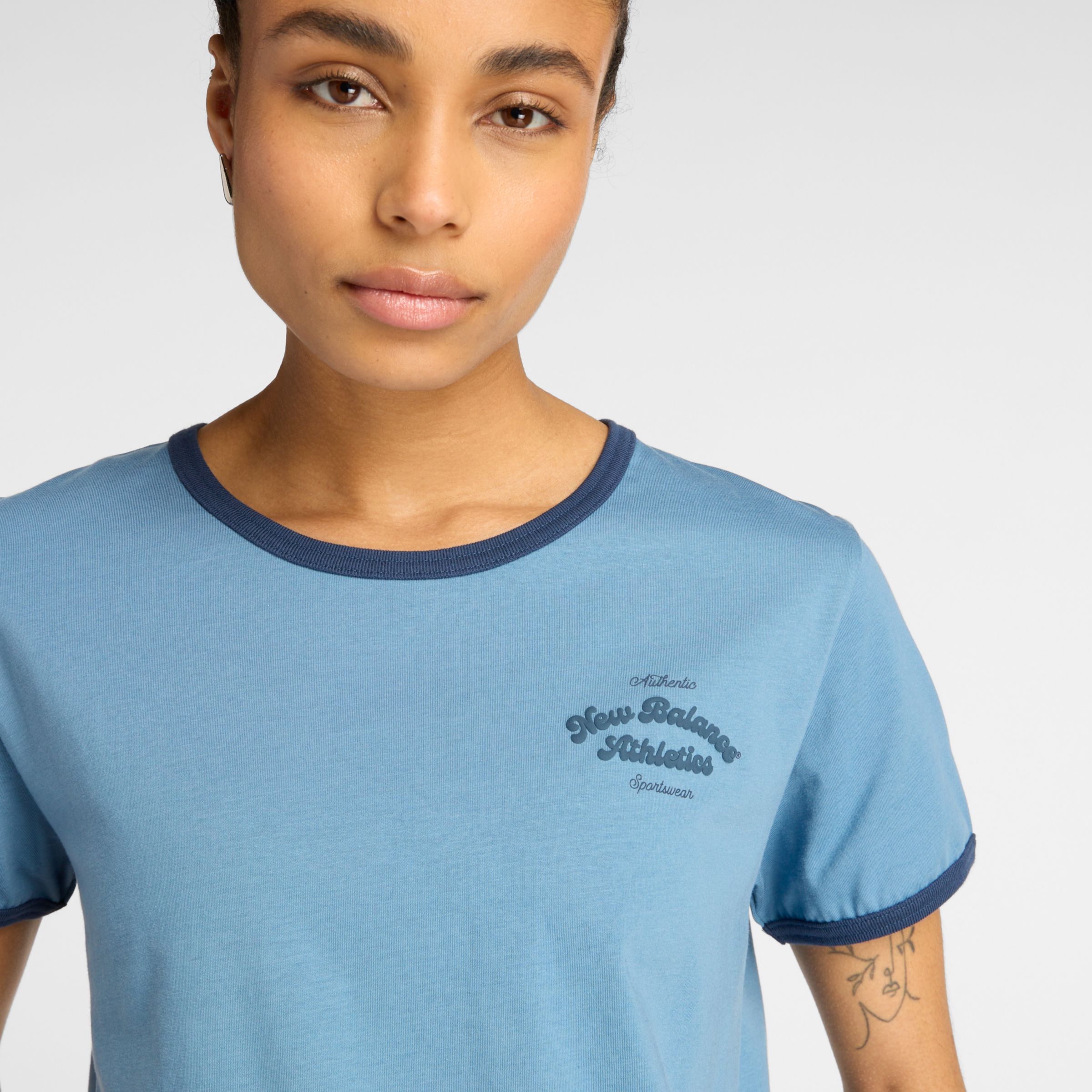 Linear Heritage 拼色圓領上衣