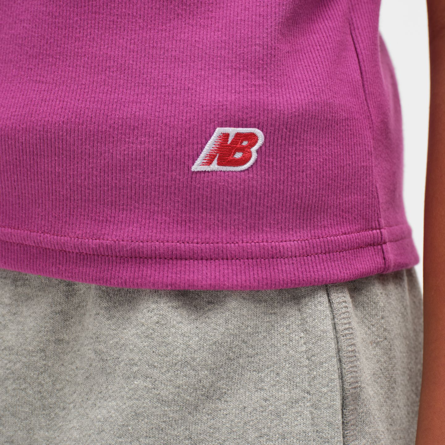Женский топ New Balance Made in USA Cropped Top, цвет: Фиолетовый — фото 4