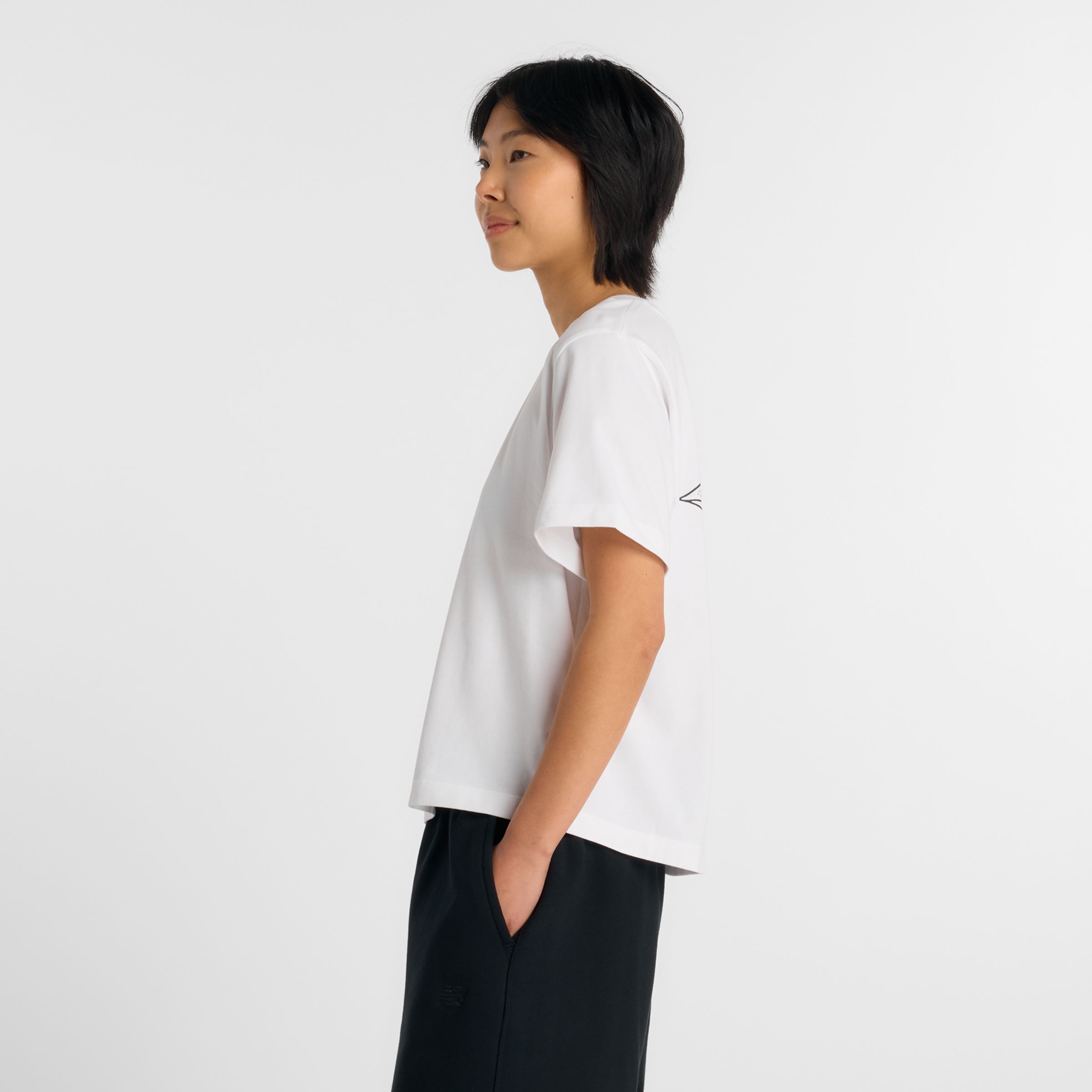 United Airlines NYC Half Women's Graphic T-Shirt - Apple