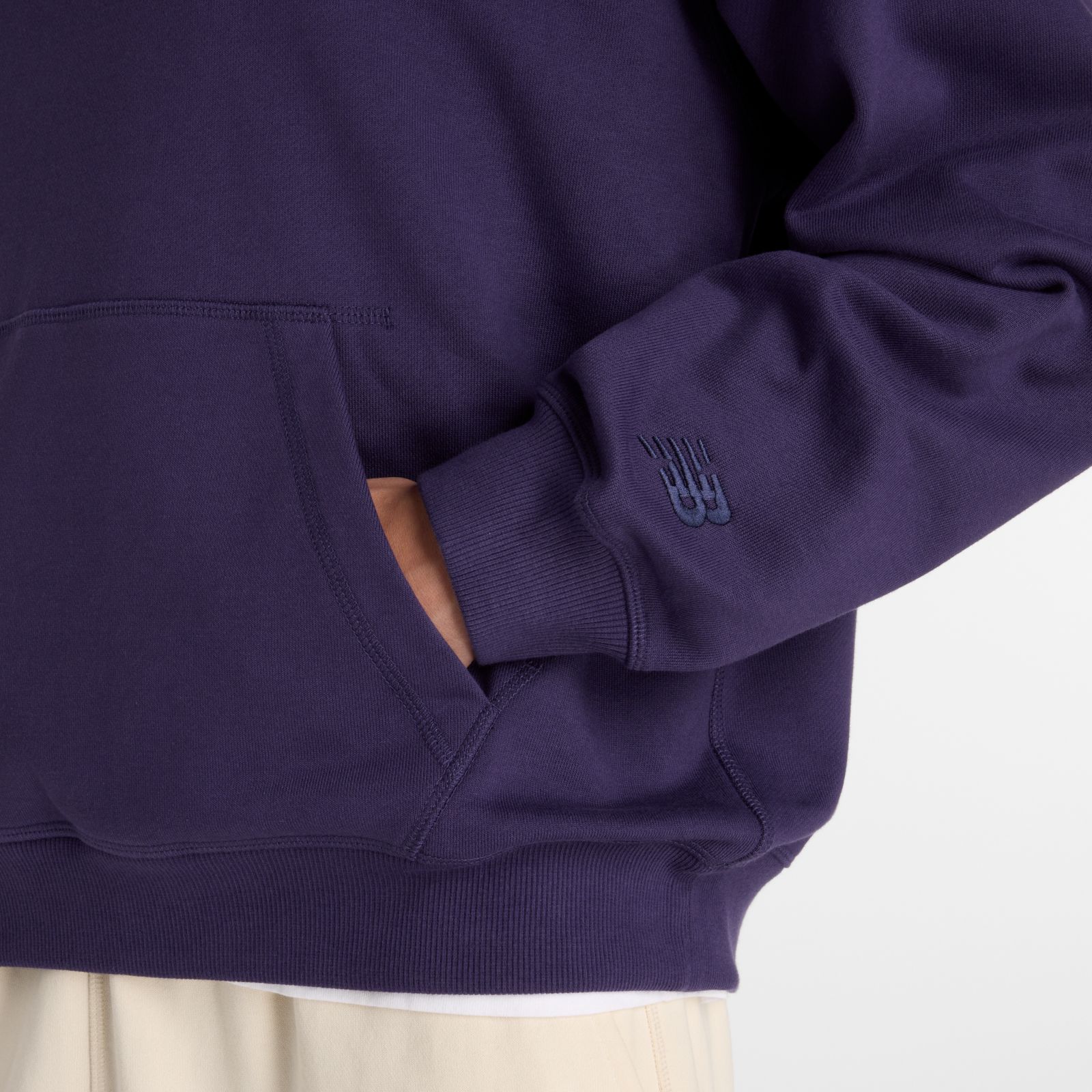 Женские худи New Balance Lace NB Hoodie — фото 5